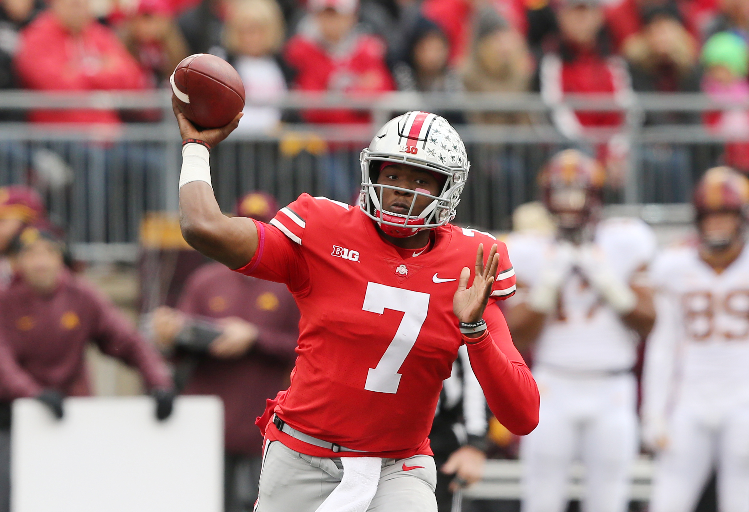 fantasy-football-week-10-college-dfs-plays-on-draftkings