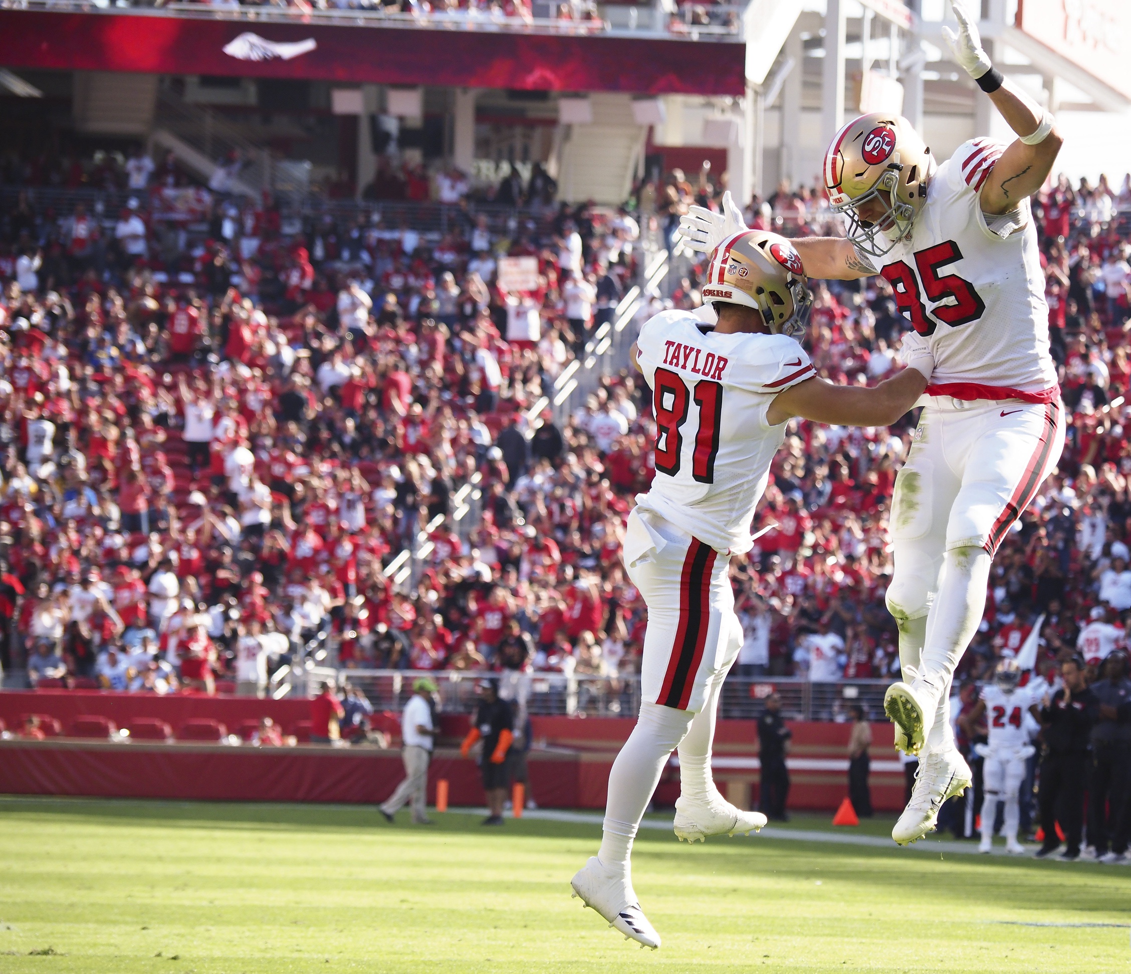 pro-george-kittle-is-setting-the-bar-high-for-nfl-tight-ends-on-record-setting-pace