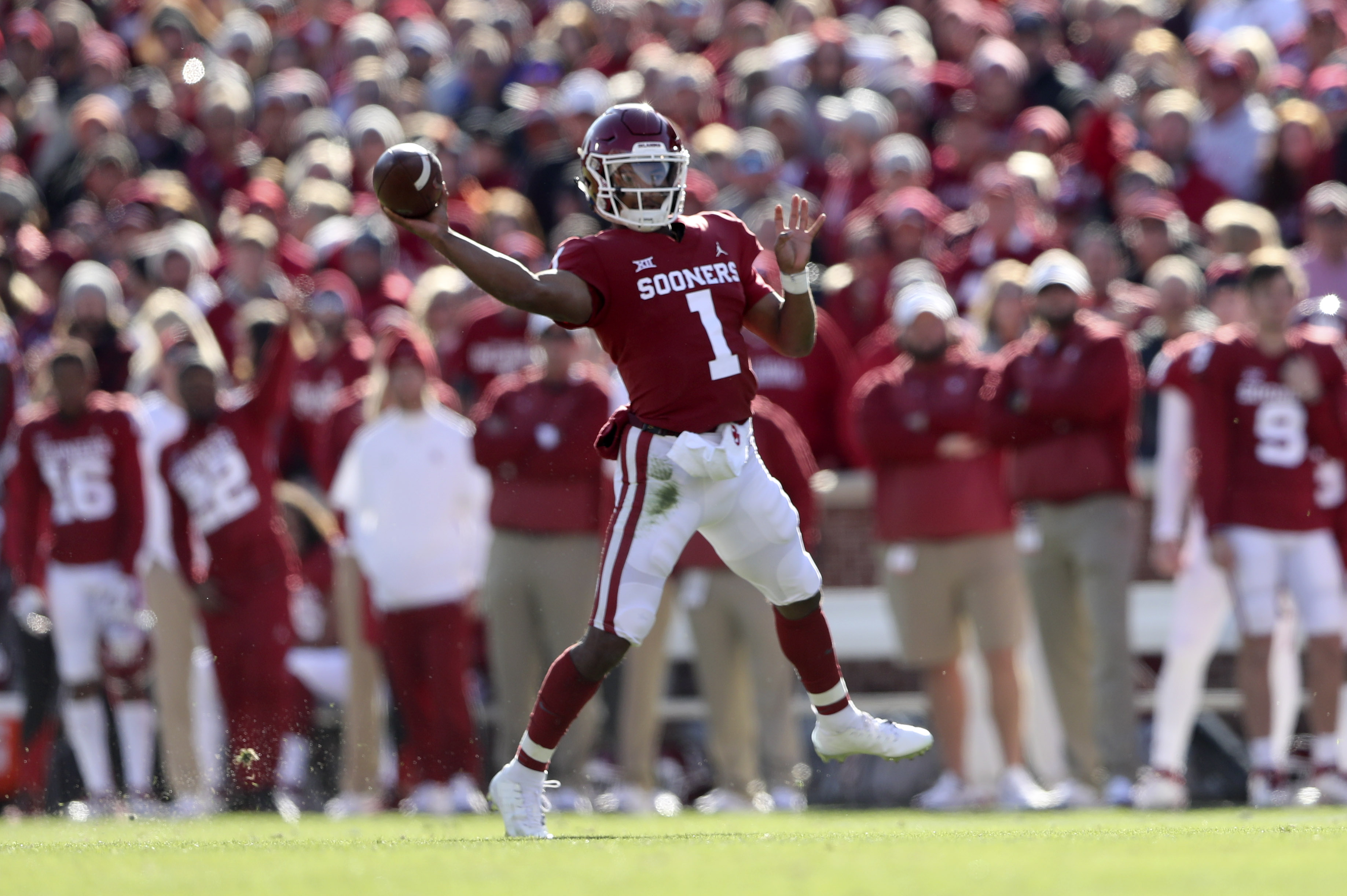 college-murray-grier-duel-for-big-12-appearance