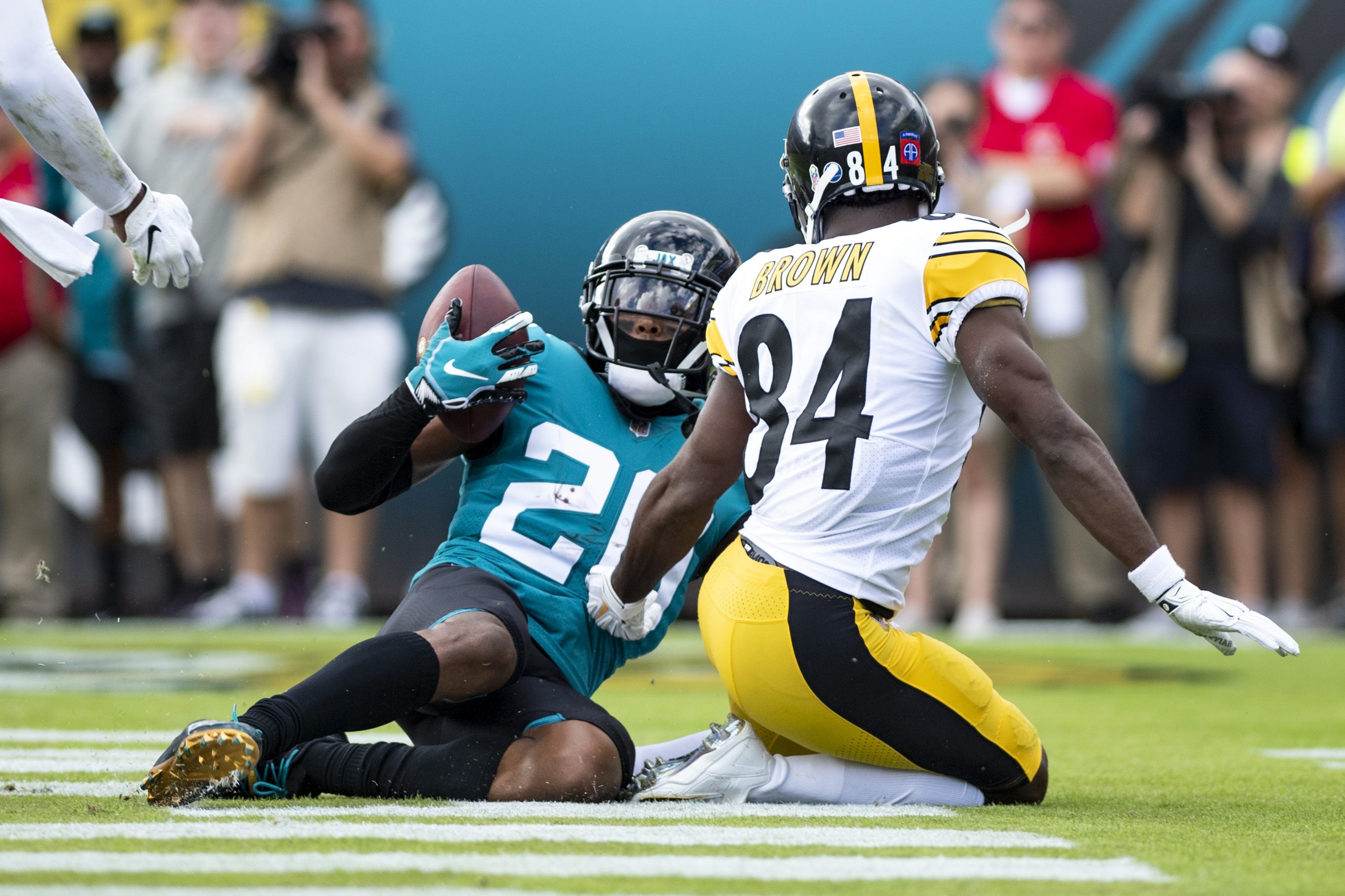 pro-jalen-ramseys-strong-week-11-performance-cements-his-place-as-antonio-browns-number-one-adversary