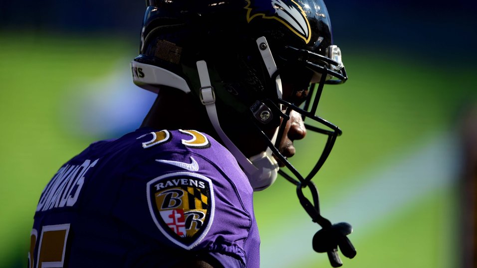 Philadelphia, PA, USA. 18th Oct, 2020. October 18, 2020: Baltimore running  back Gus Edwards rushes for a touchdown during the NFL football matchup  between the Baltimore Ravens and the Philadelphia Eagles at