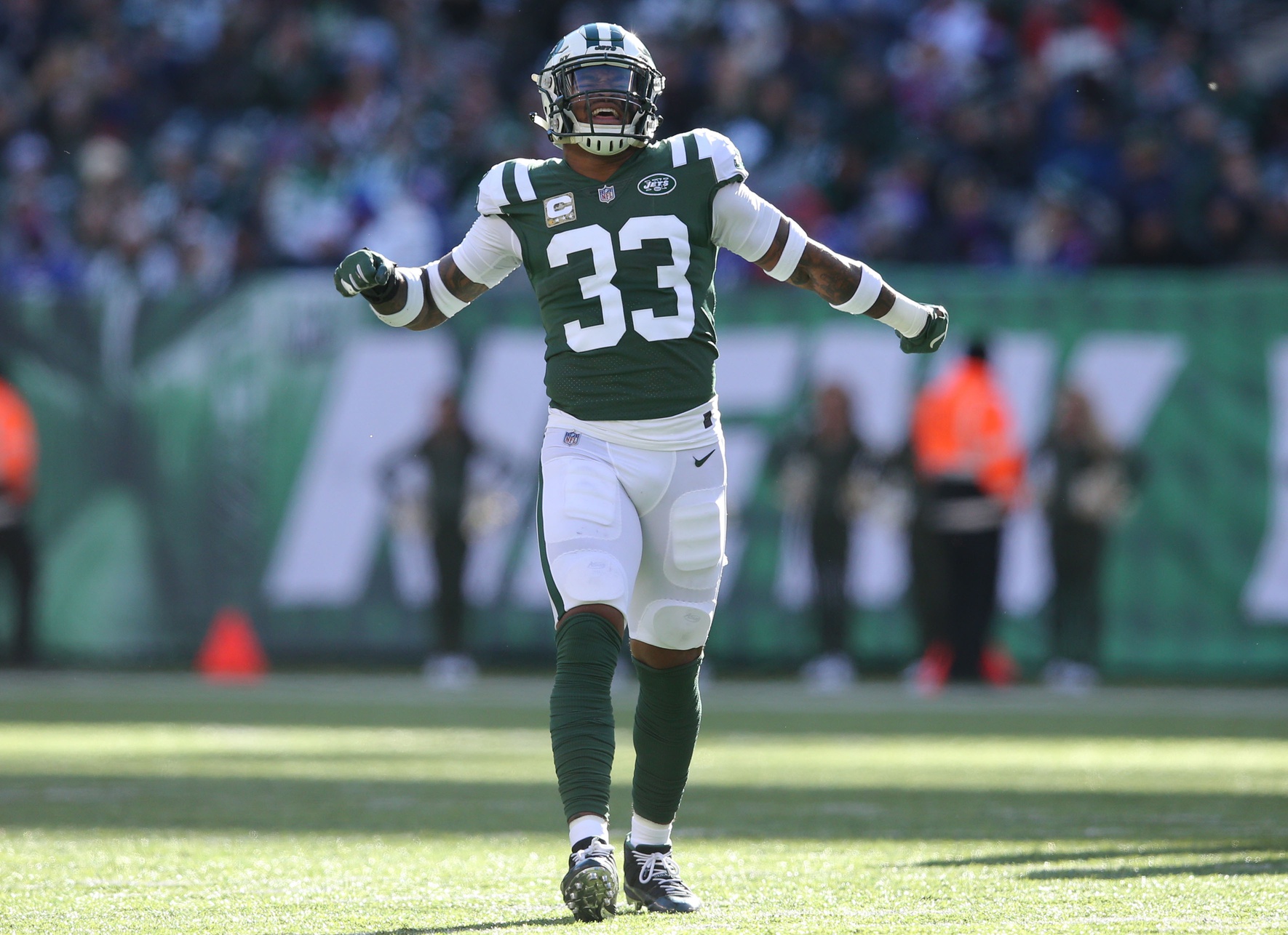 pro-jamal-adams-is-playing-at-an-elite-level-after-a-substantial-second-year-leap