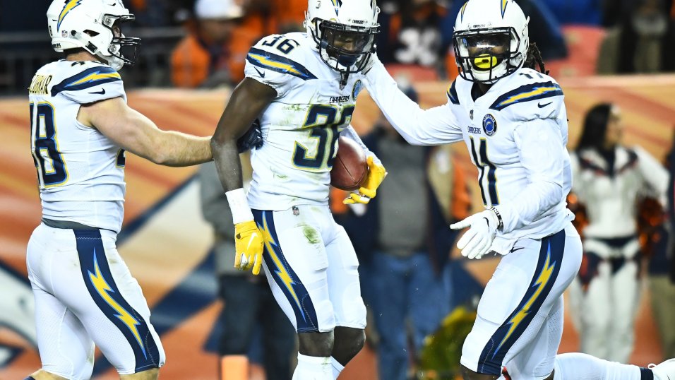 Denver Broncos at Los Angeles Chargers, Week 17