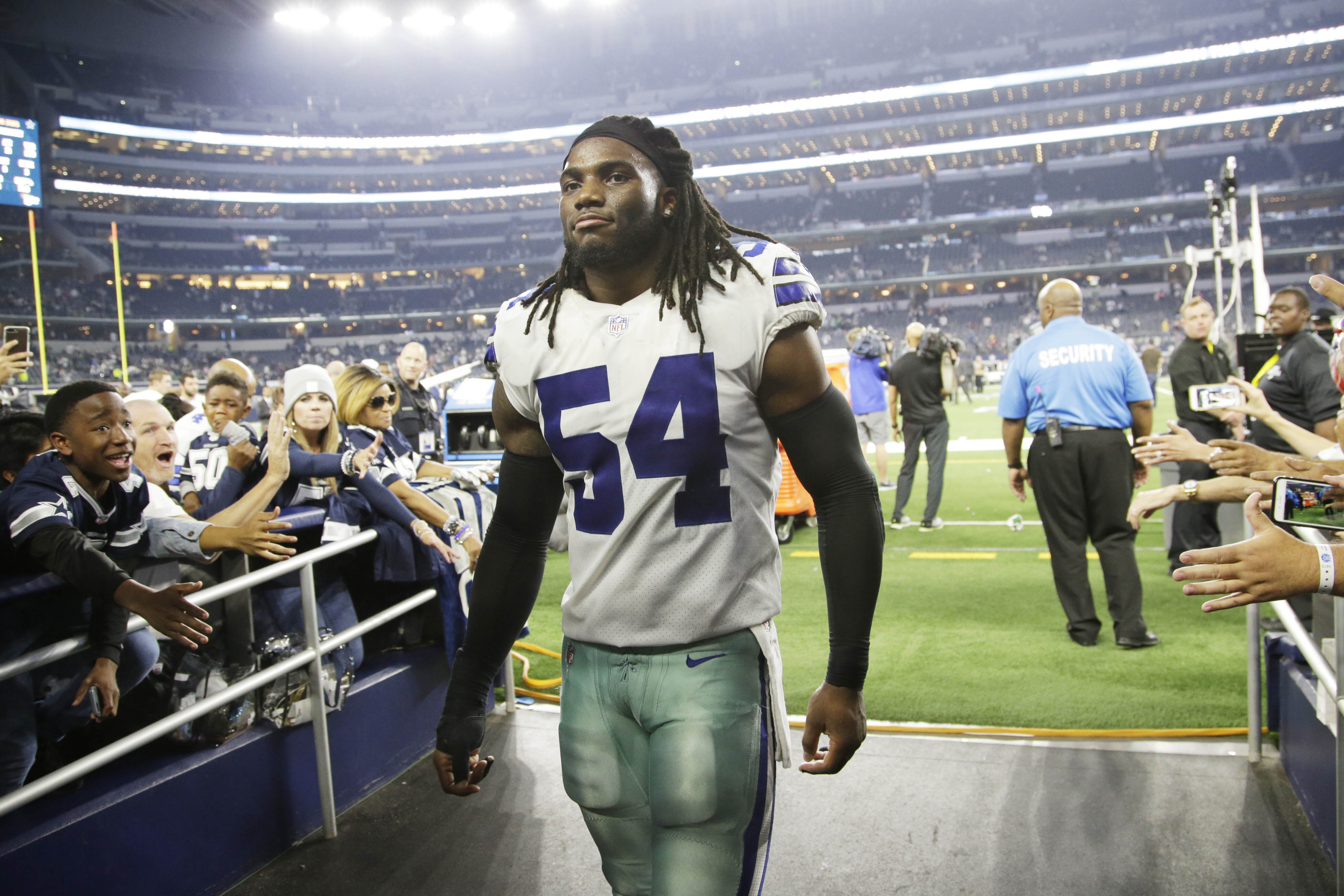 pro-dallas-cowboys-lb-jaylon-smith-named-pffs-breakout-player-of-the-year
