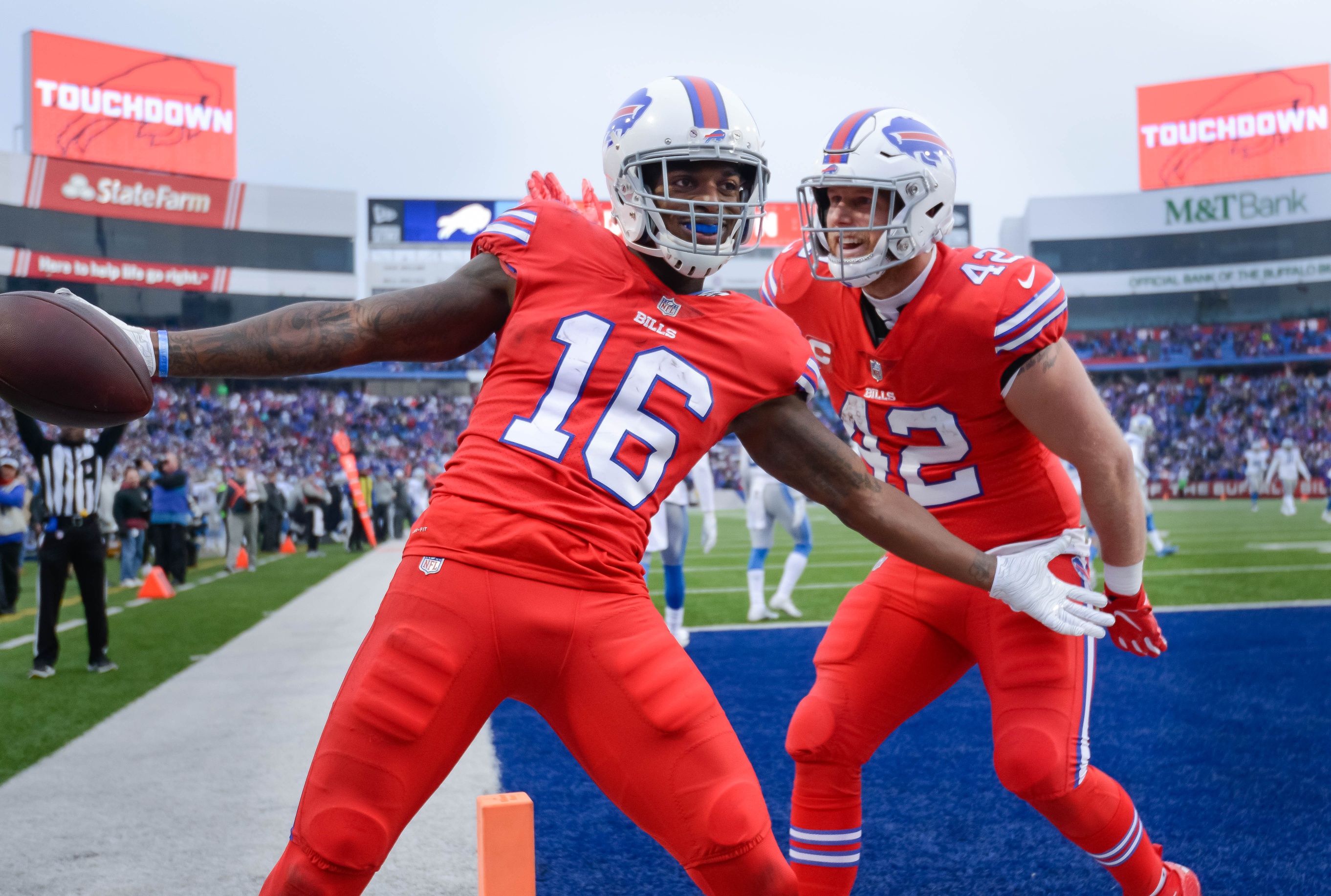 pro-bama-to-the-bills-undrafted-foster-and-wallace-exceeding-expectations-in-rookie-campaigns