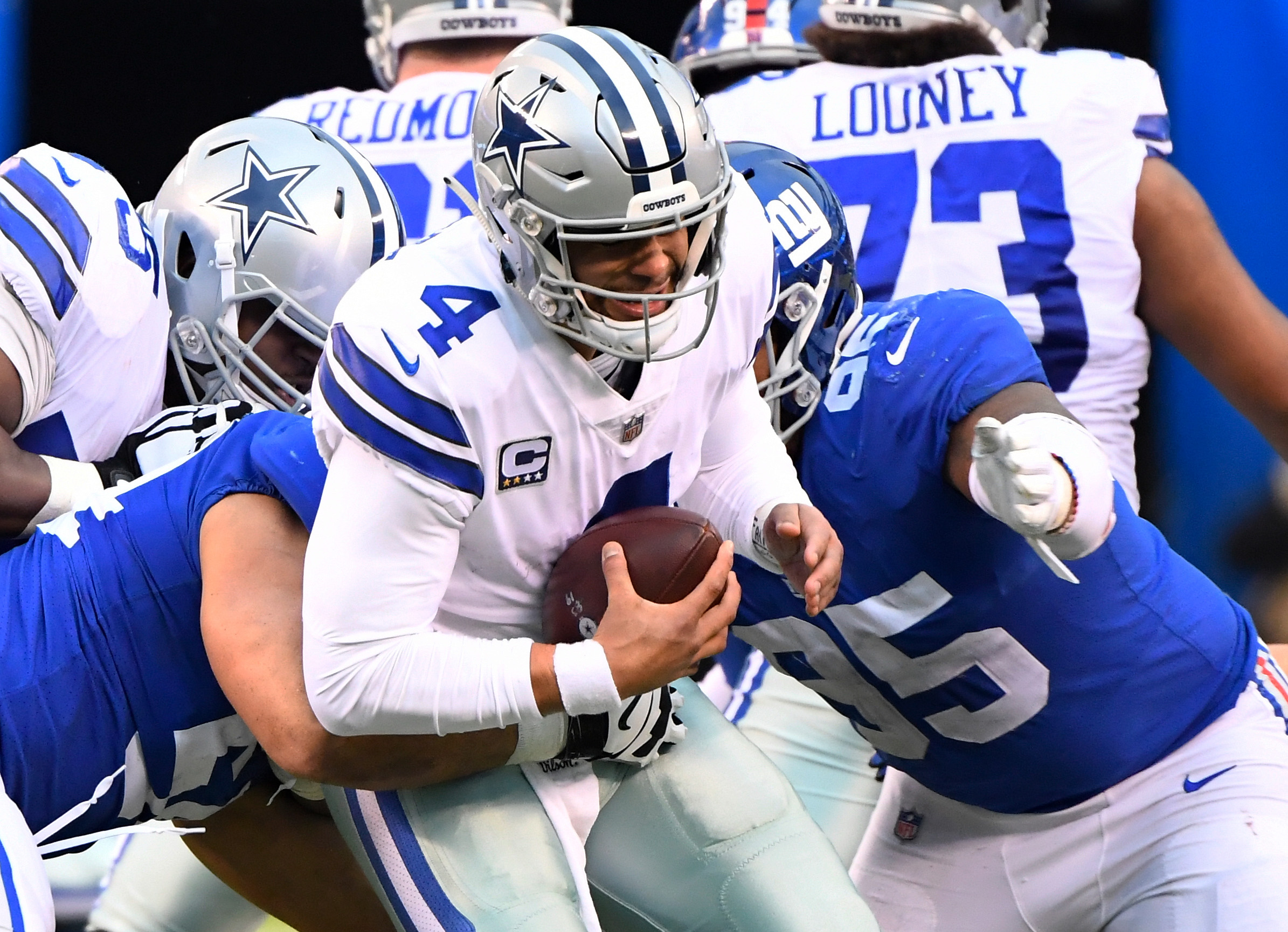 pro-prescotts-ability-to-handle-the-rams-pass-rush-will-be-vital-to-cowboys-playoff-survival