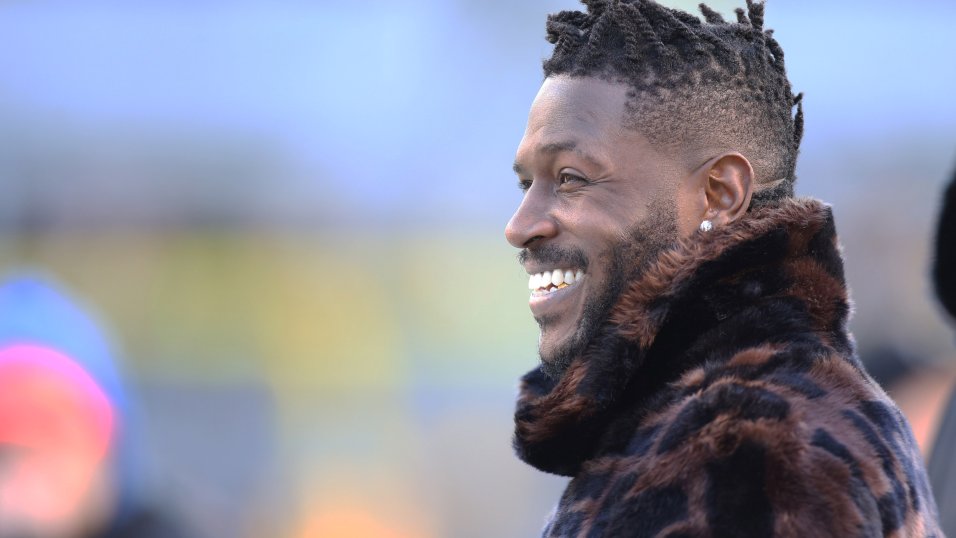 Antonio Brown Reportedly Benched for Bengals Game After Refusing