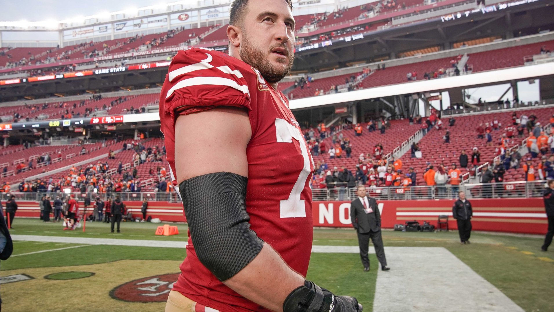 Joe Staley continues to play at a high level, builds his case as one of