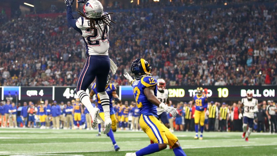 Patriots corner Stephon Gilmore gets best of Cardinals DeAndre Hopkins