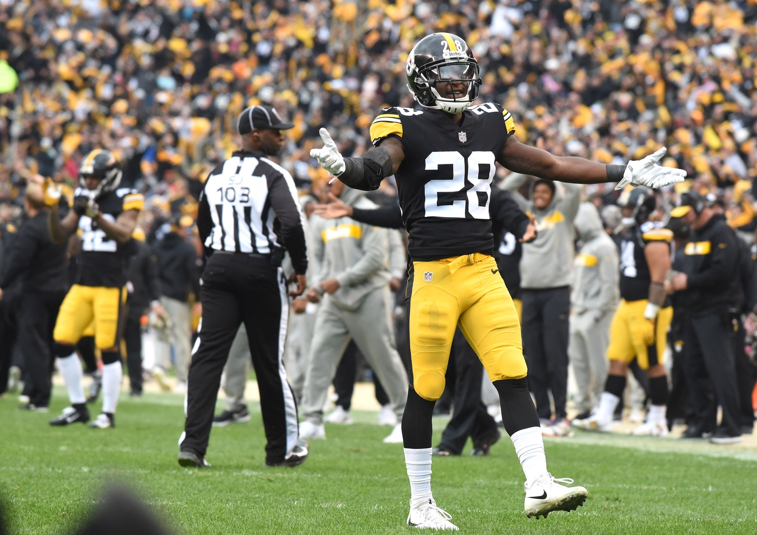 pro-mike-hilton-is-the-epitome-of-the-often-undervalued-and-underrated-slot-cornerback-position