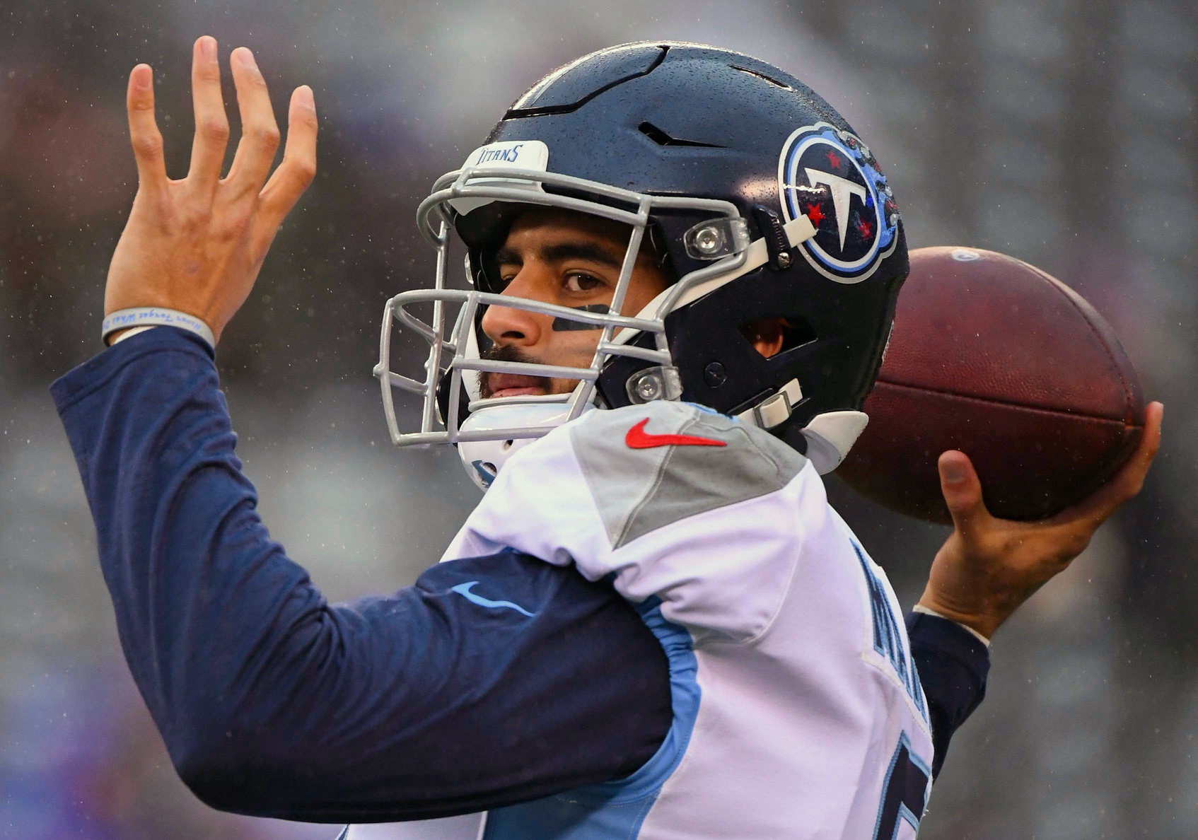 pro-z-marcus-mariota-needs-to-improve-play-from-a-clean-pocket-to-avoid-fallout-with-titans