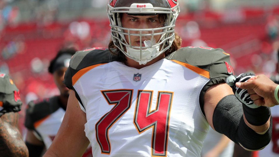 Buccaneers to move Ali Marpet to center, PFF News & Analysis