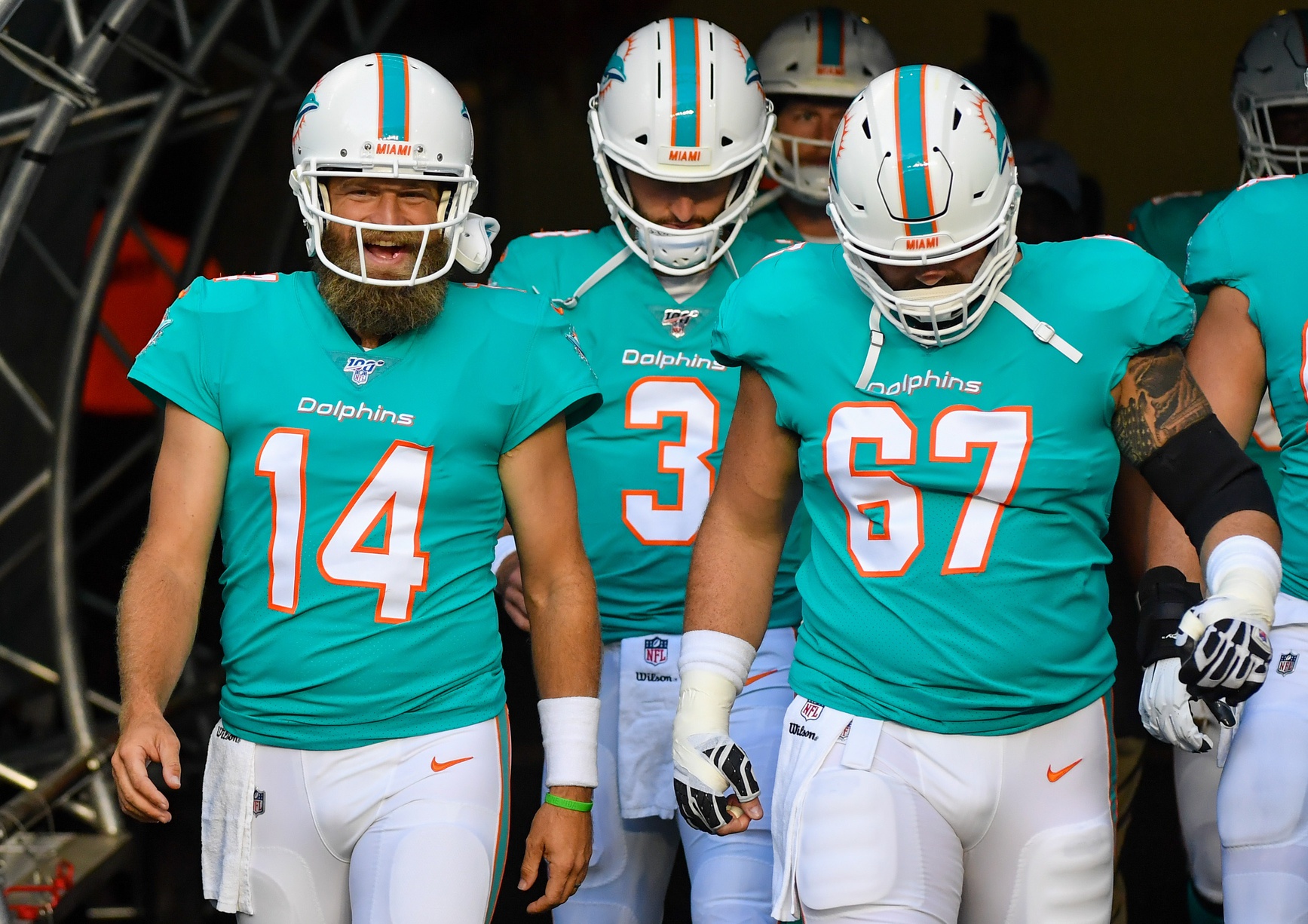 pro-z-should-the-miami-dolphins-tank-for-tua-tagovailoa