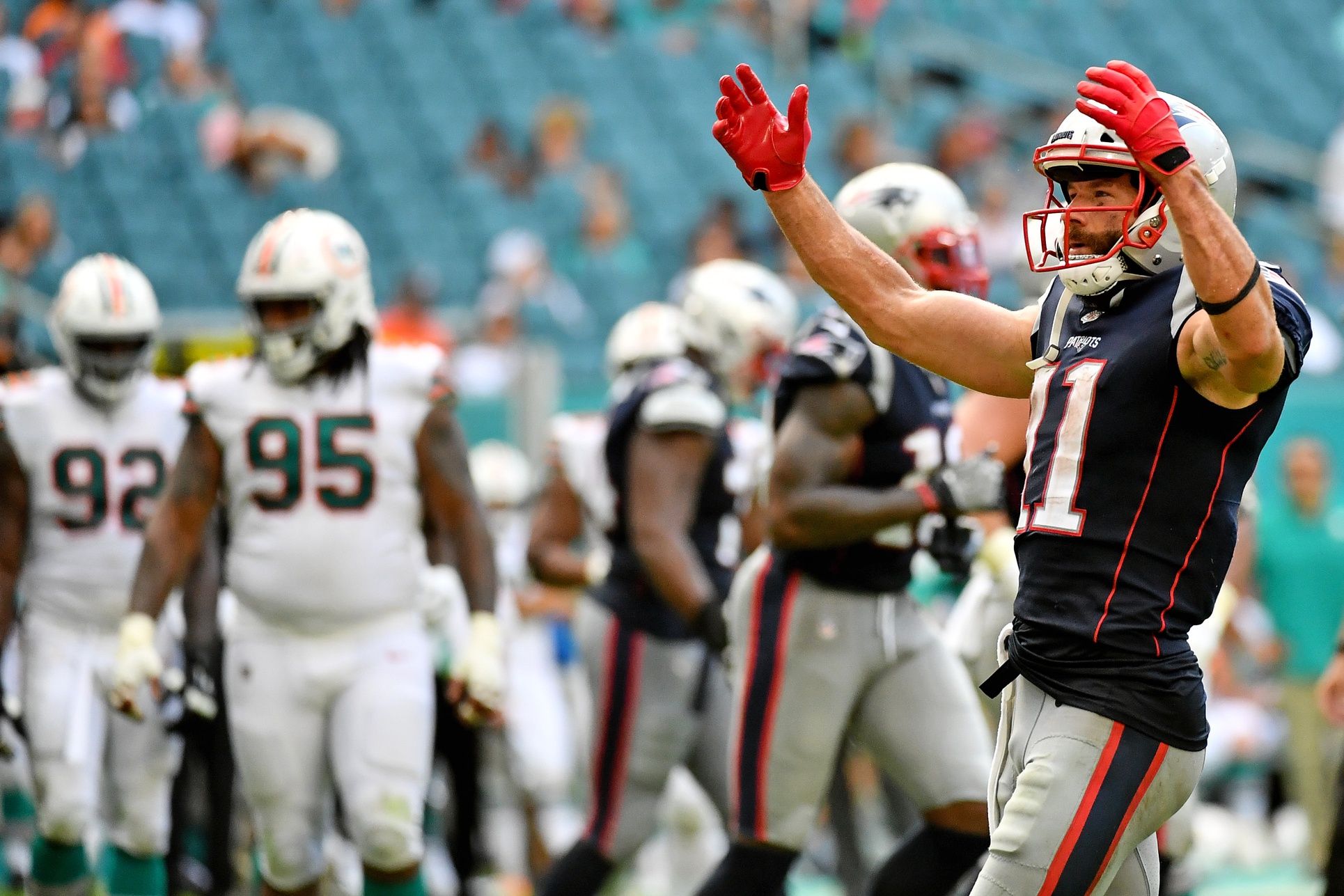 pro-nfl-week-2-pff-refocused-new-england-patriots-43-miami-dolphins-0