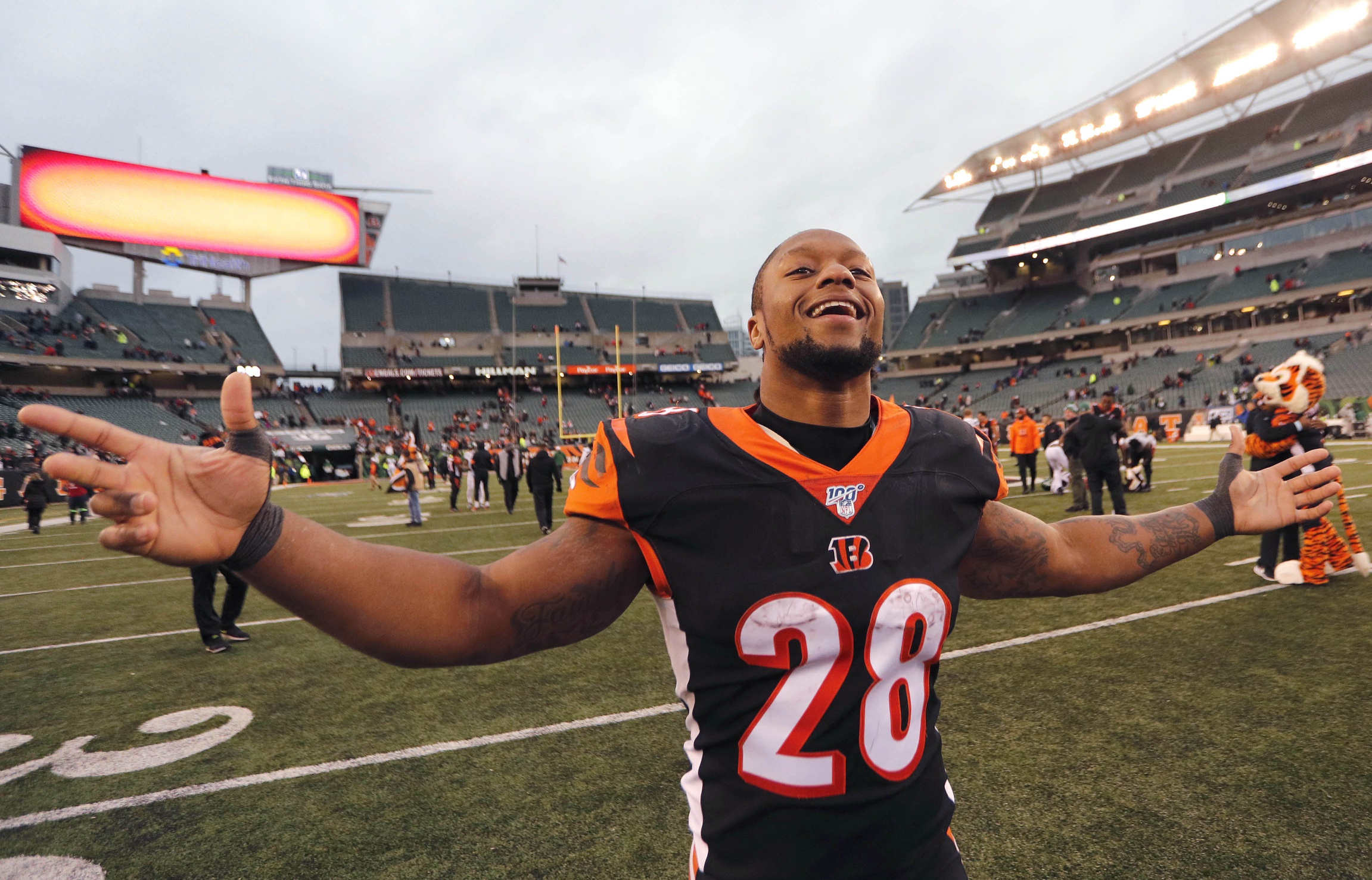 nfl-week-14-sunday-spread-and-over-under-picks