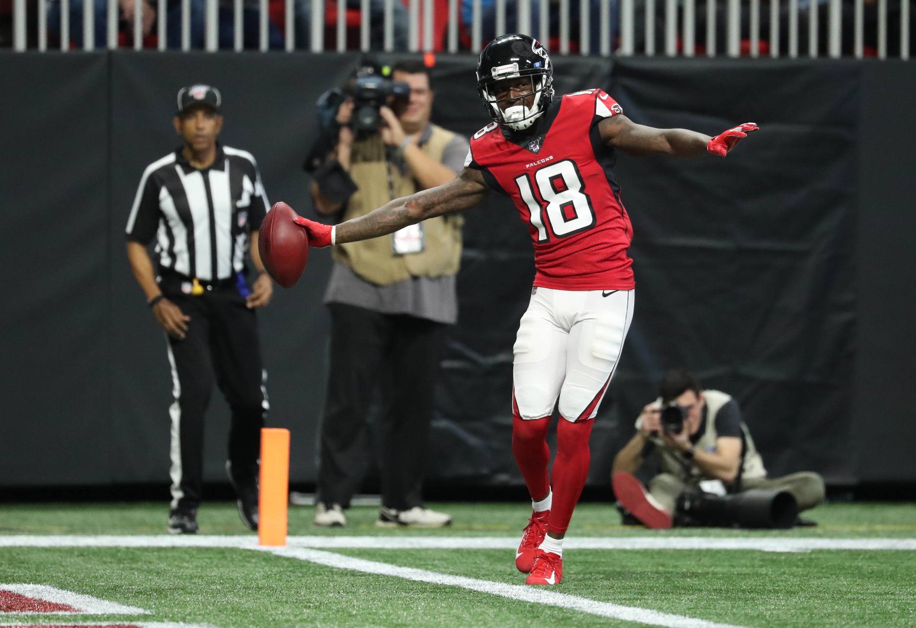 Falcons PFF grades: Mykal Walker, Chris Lindstrom earn ELITE