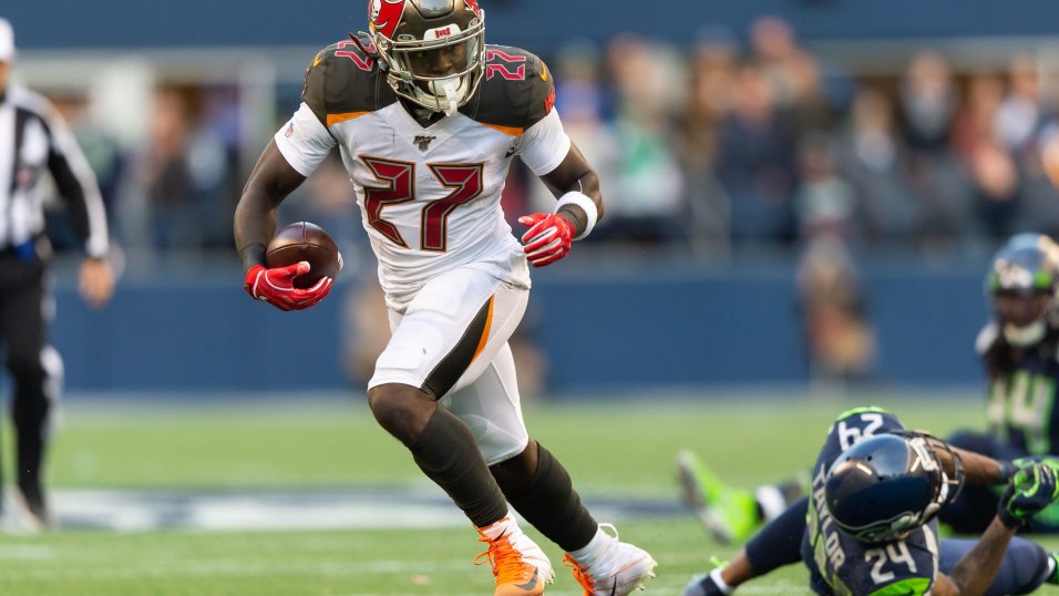 Week 12 Sunday Night Single-Game NFL DFS: Top FanDuel & DraftKings Plays