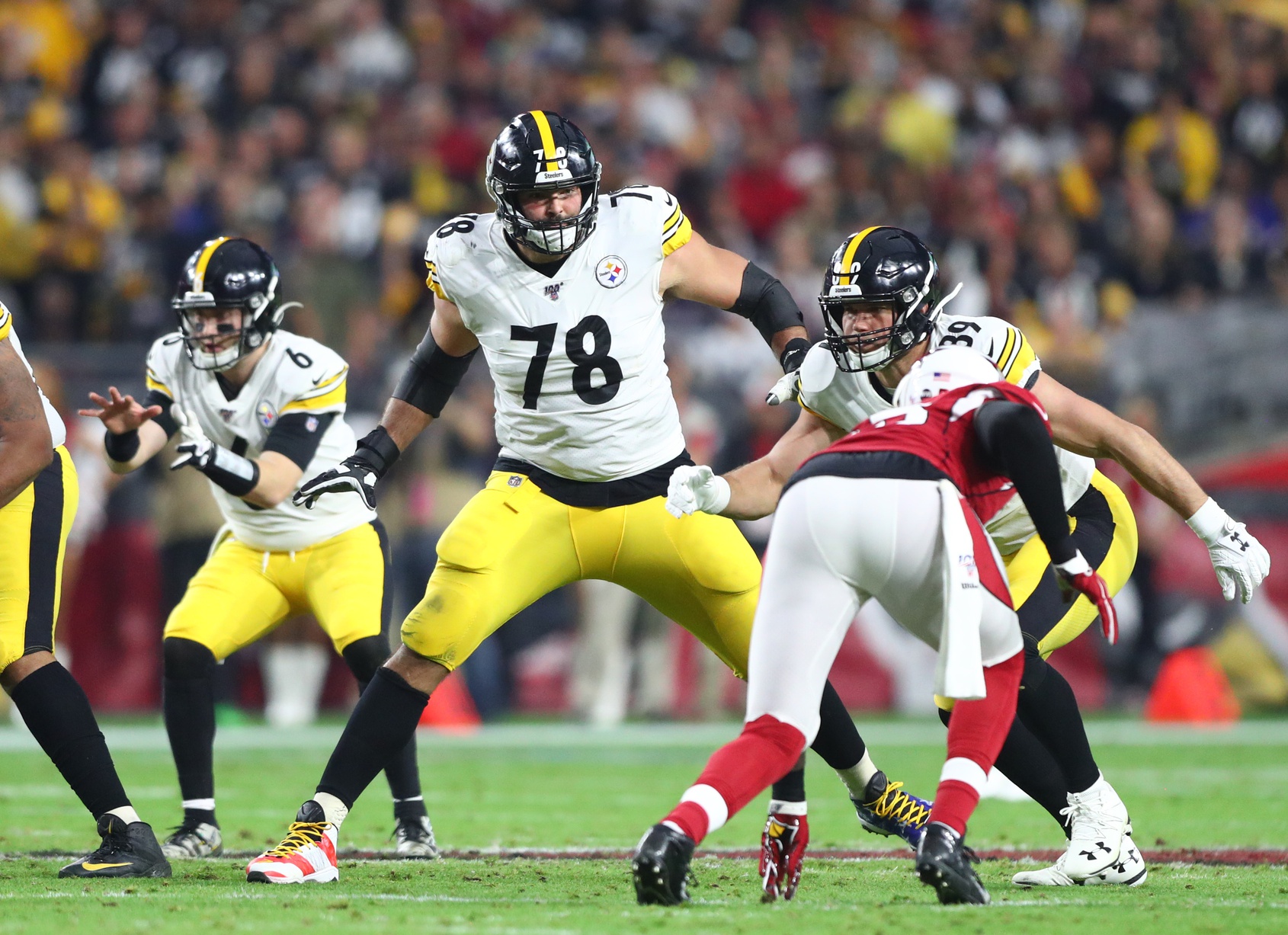 Analysis: Vance McDonald gives Steelers some stability at tight