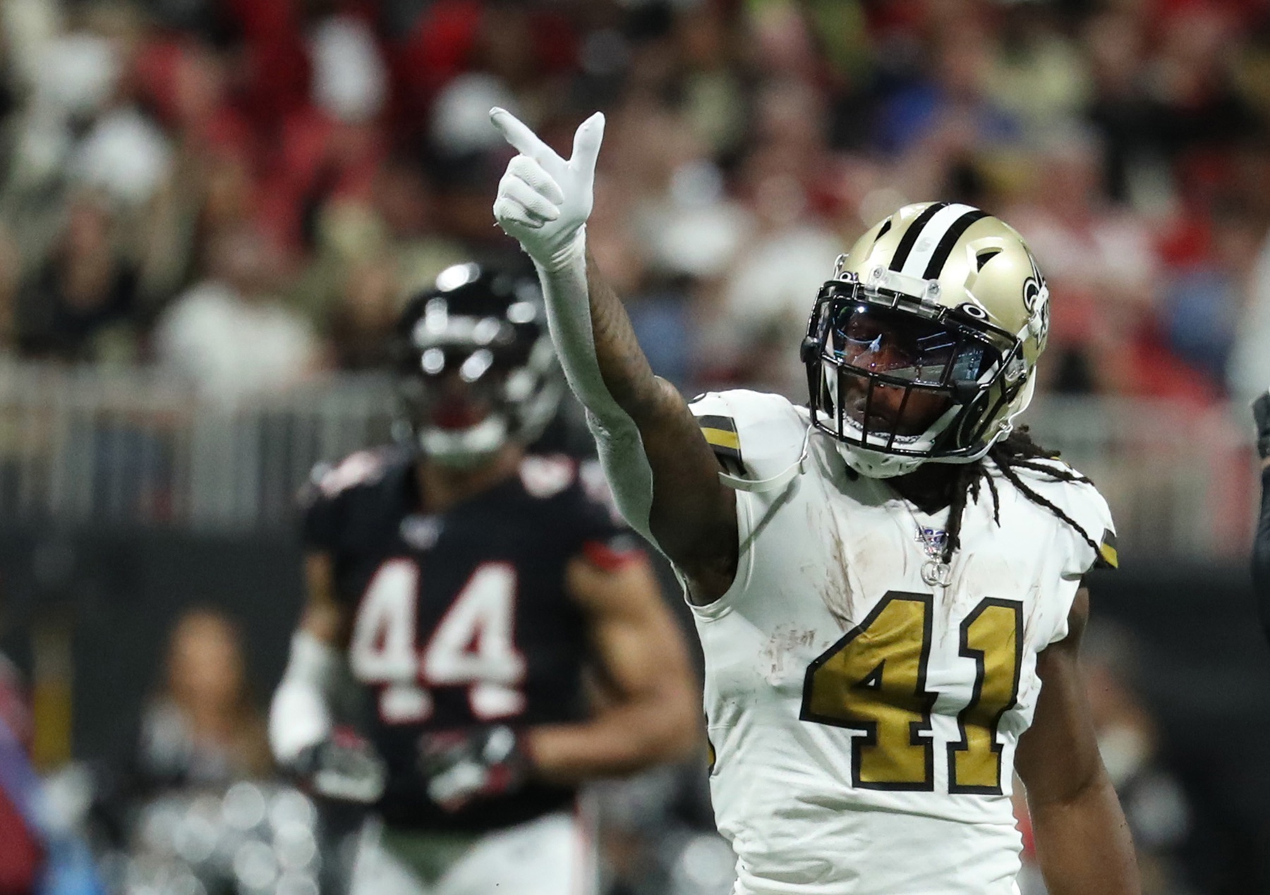 Alvin Kamara requests, then supplies swagger for New Orleans