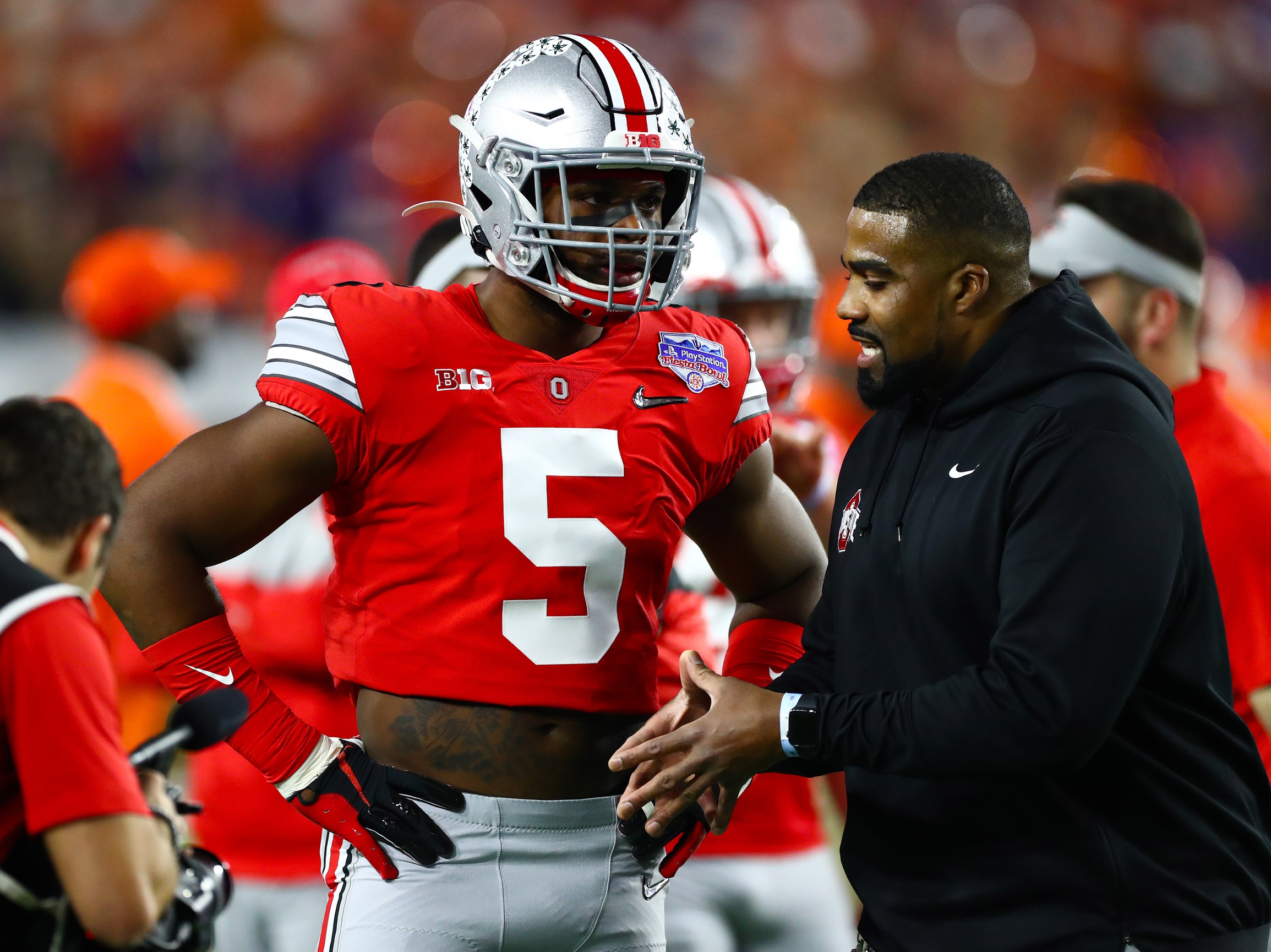 Watch Ohio State linebacker Baron Browning's strip-sack of