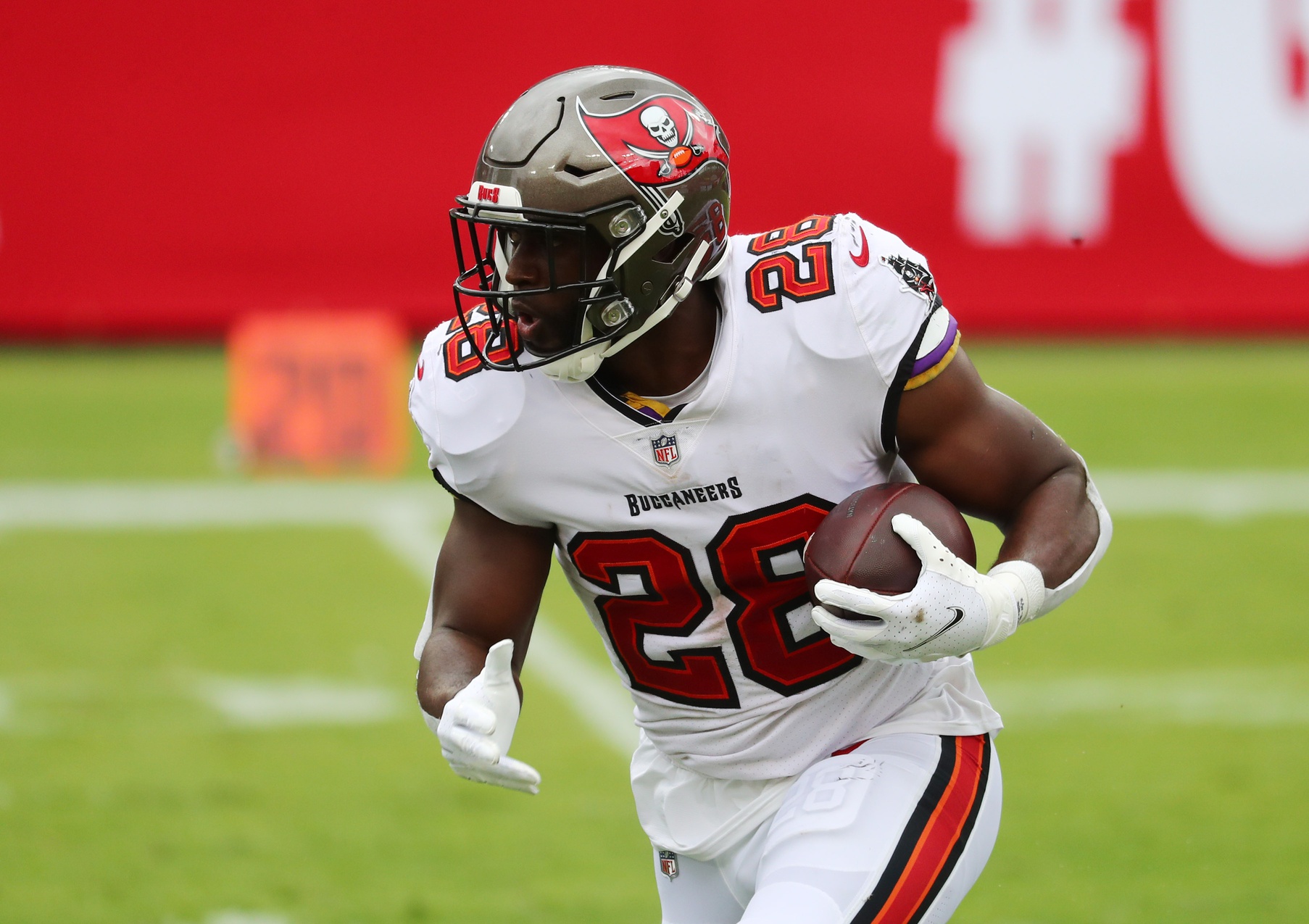 NFL Week 2 PFF ReFocused: Tampa Bay Buccaneers 31, Carolina