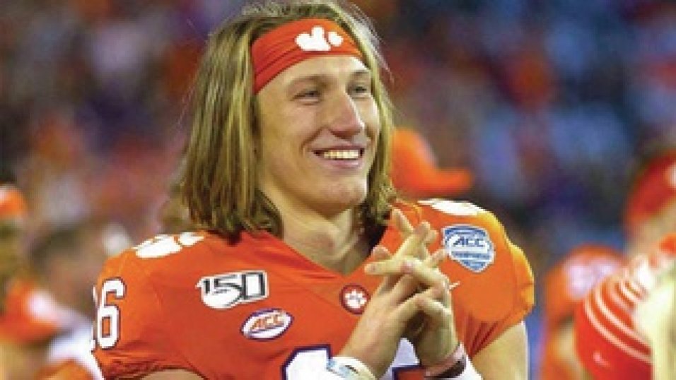 PFF on X: Trevor Lawrence to the Football Team?  /  X