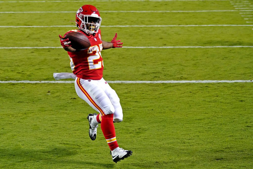 Chiefs' Clyde Edwards-Helaire ready to learn from Le'Veon Bell