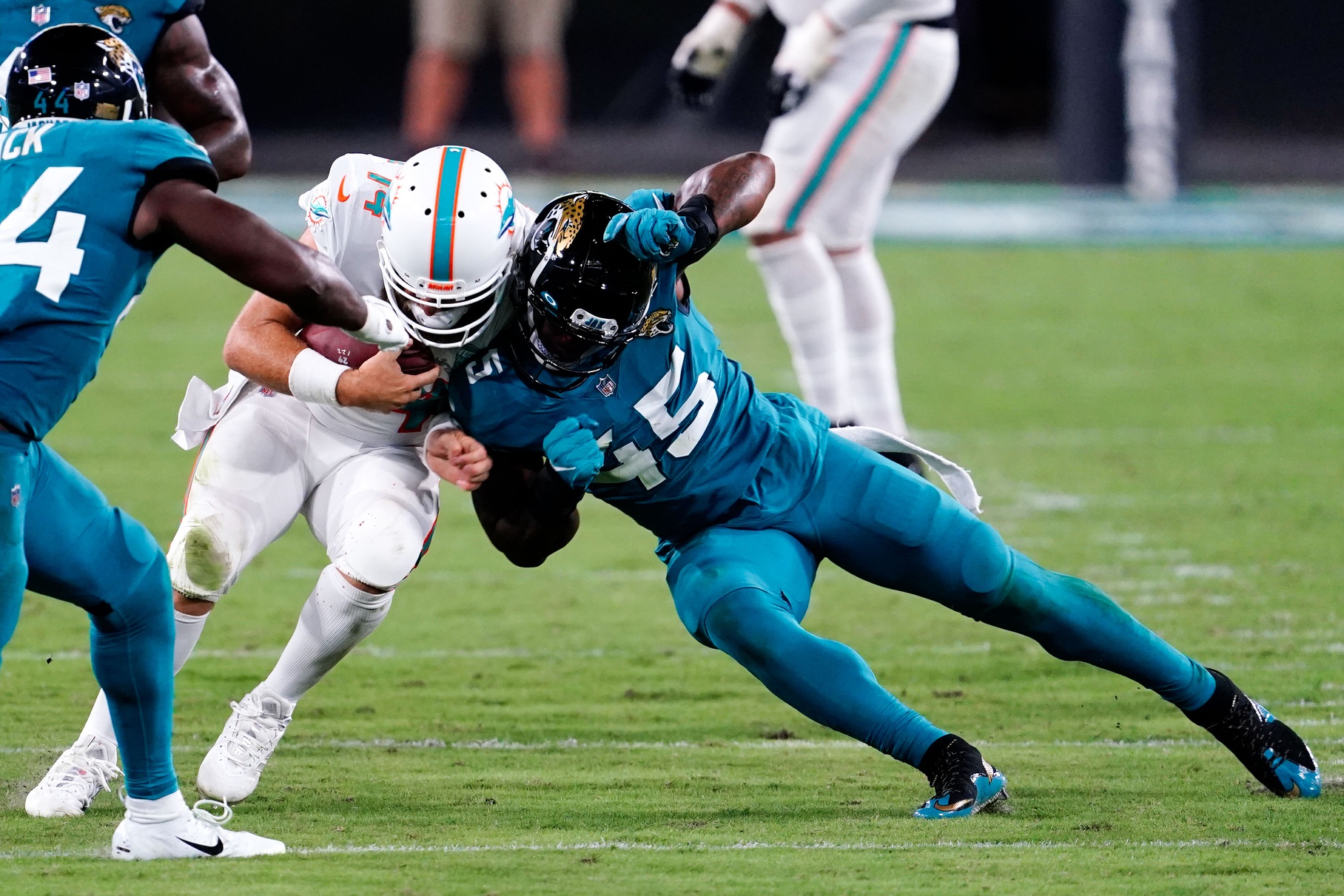 fantasy-football-buy-sell-hold-candidates-idp-dynasty-leagues-afc-south