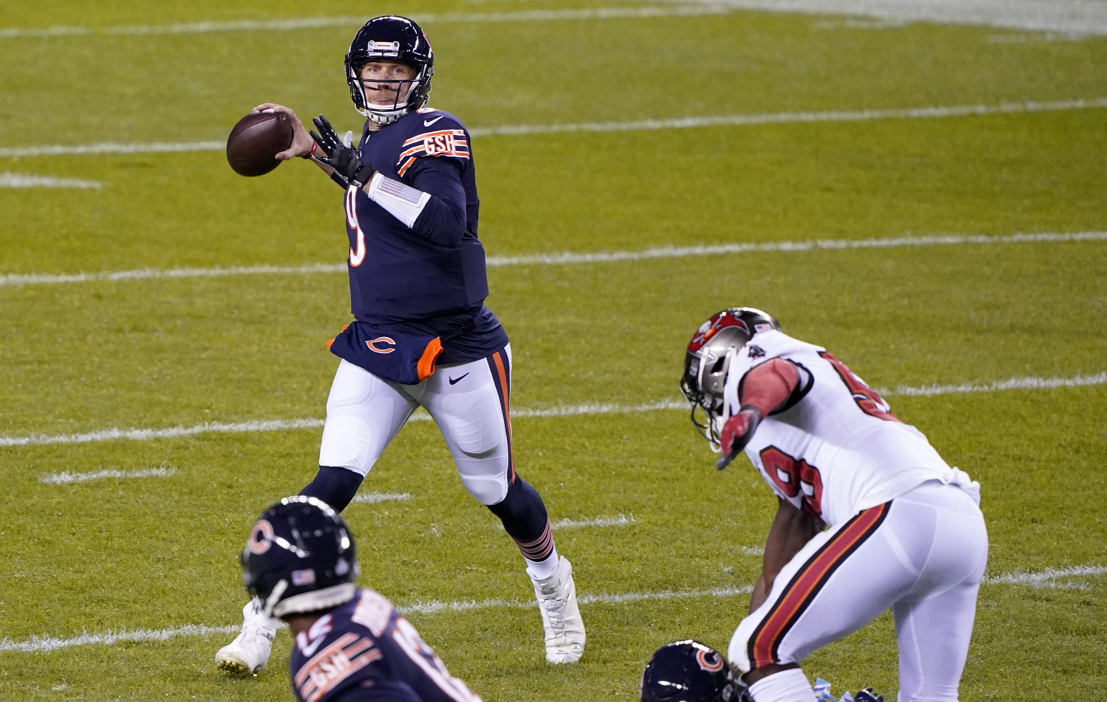 nfl-nick-foles-chicago-bears-qb-dilemma-mitchell-trubisky