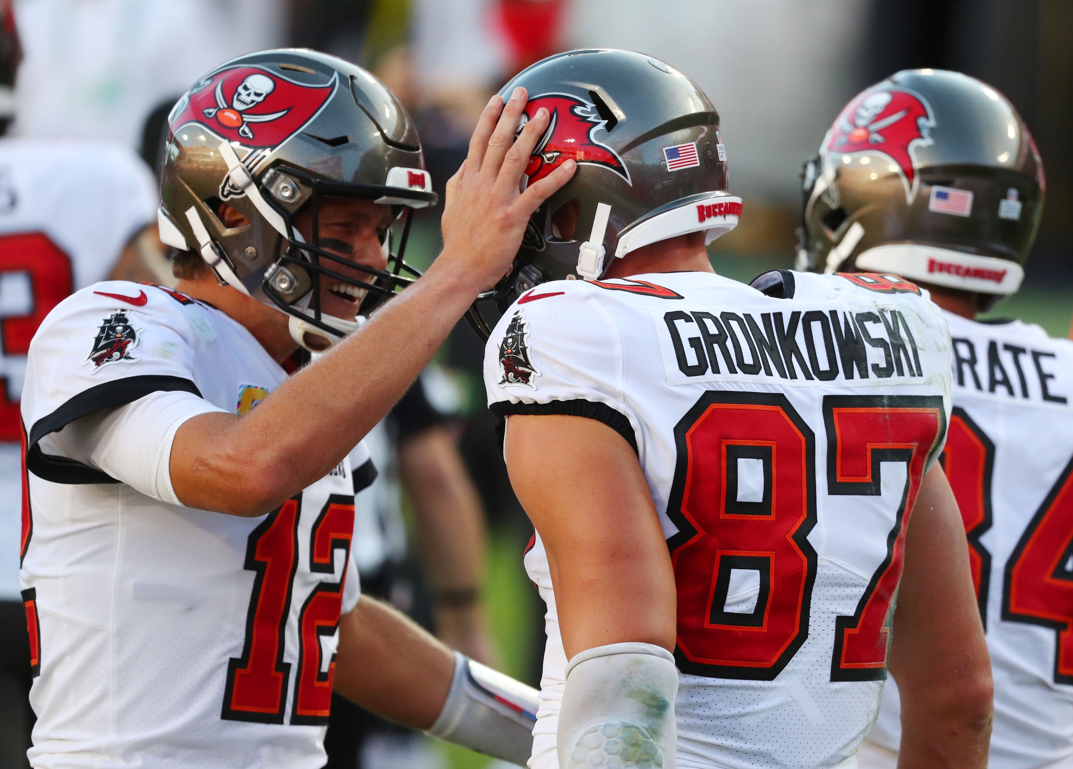 fantasy-football-dfs-data-dive-hunting-the-best-stacks-of-week-7