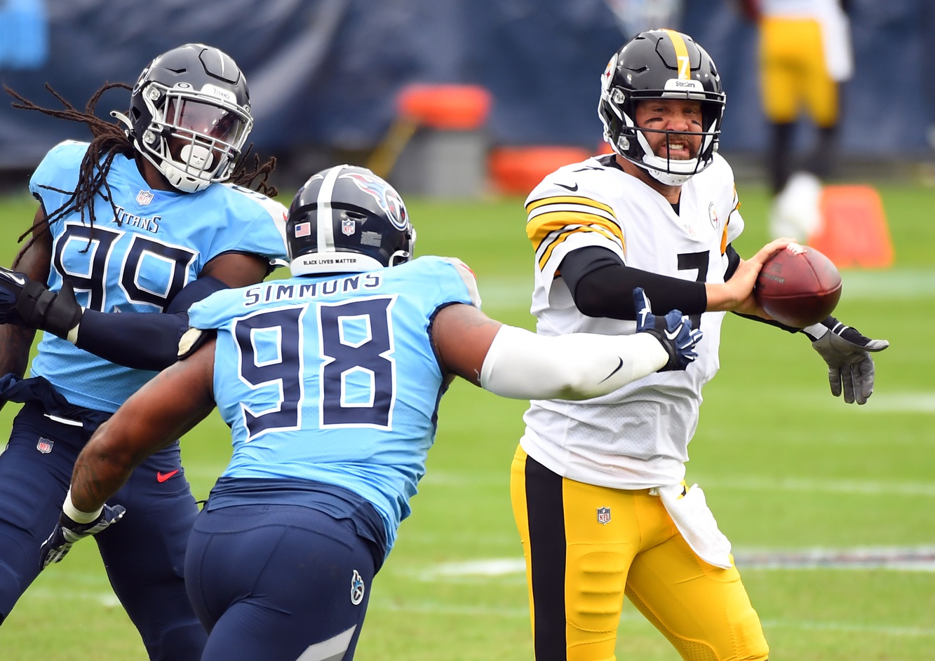 Week 17 NFL DFS: Ben Roethlisberger is the focus, but lean on the