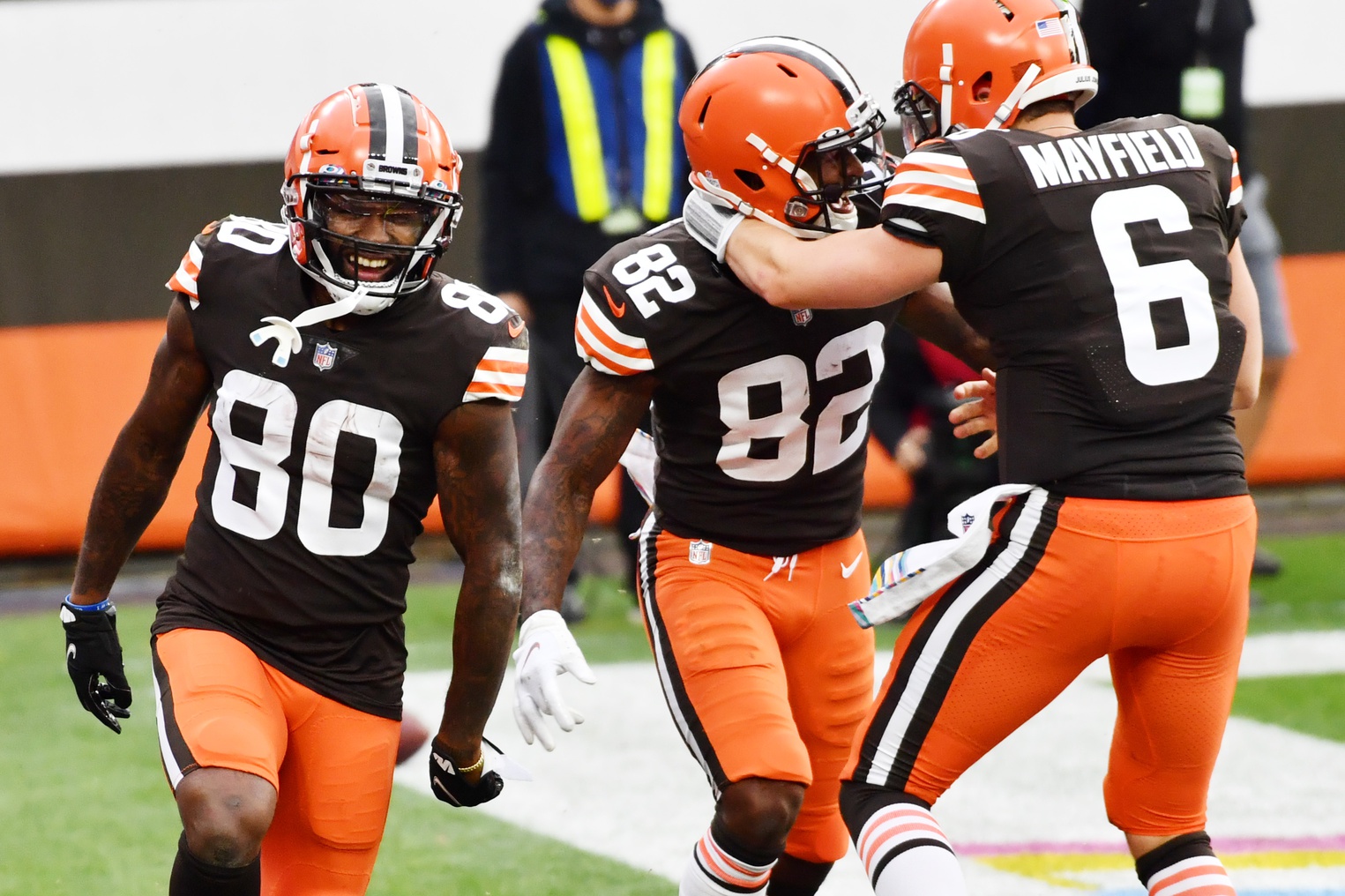 bet-favorite-nfl-futures-bets-ahead-of-week-12