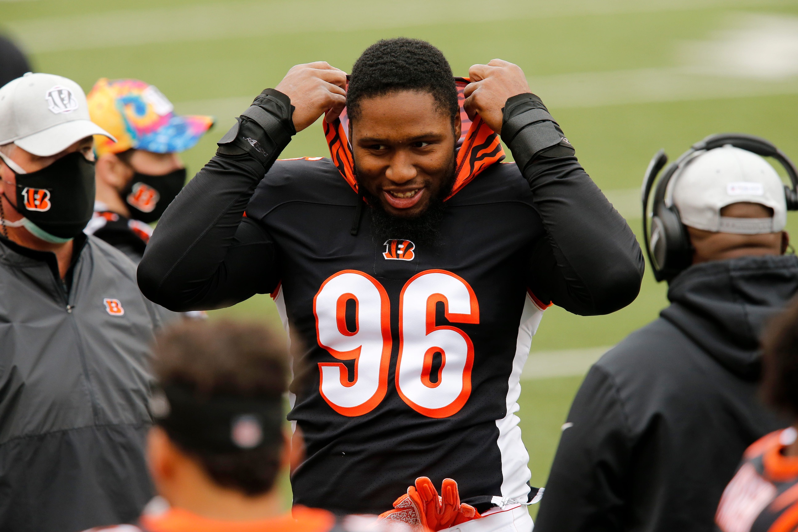 Carlos Dunlap brings up Andrew Whitworth while talking Bengals trades