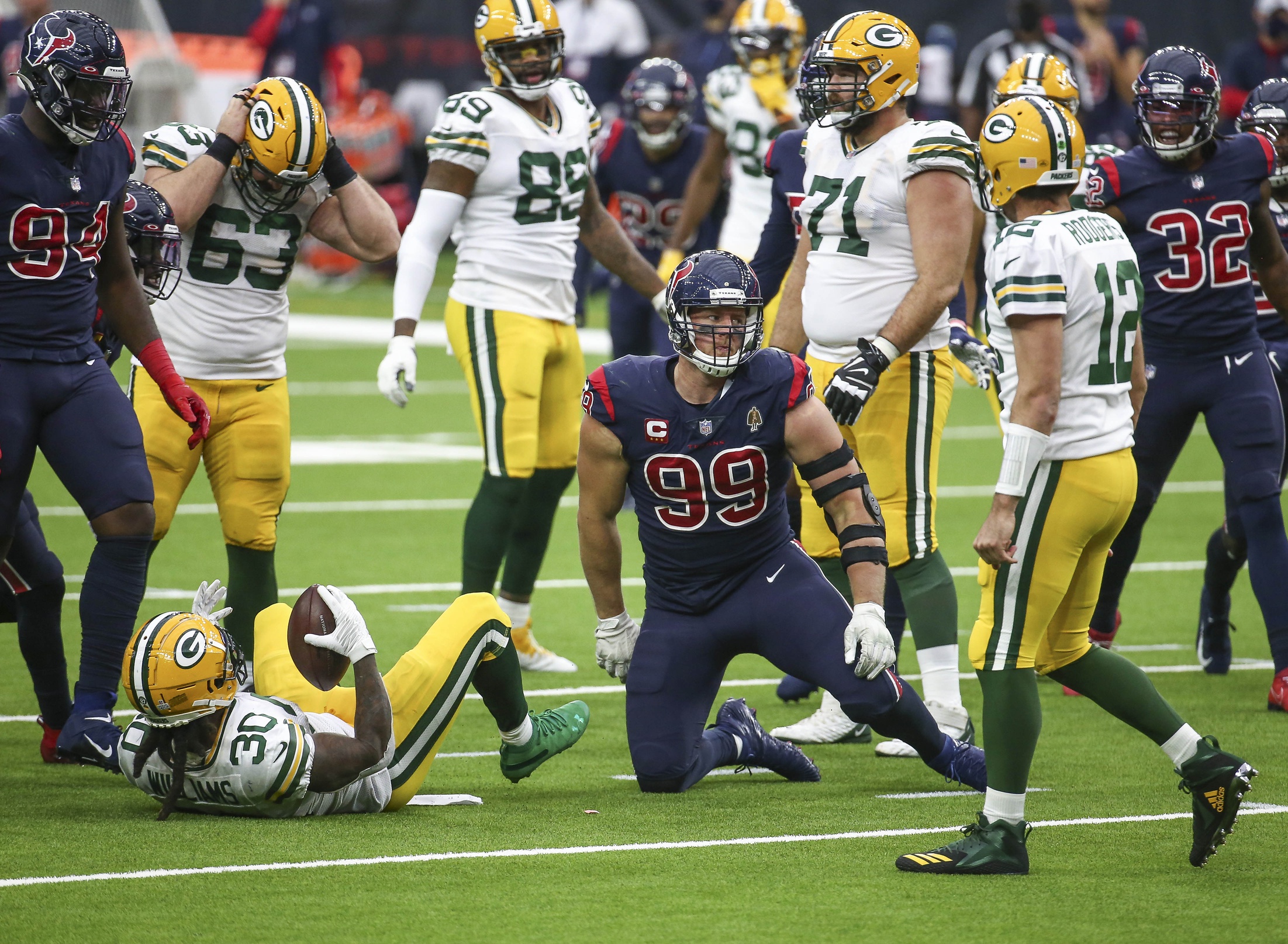 fantasy-football-week-9-start-em-sit-em-idp-leagues-2020