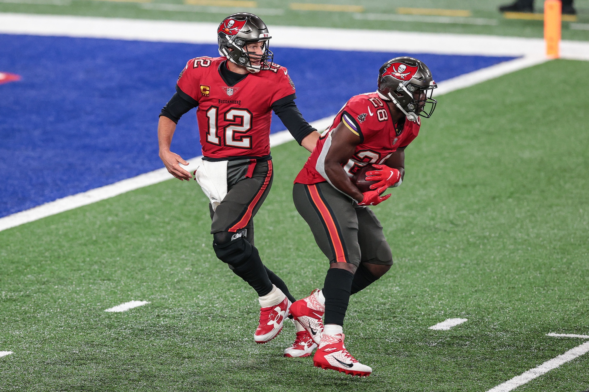 fantasy-football-nfl-week-10-fantasy-football-start-em-or-sit-em