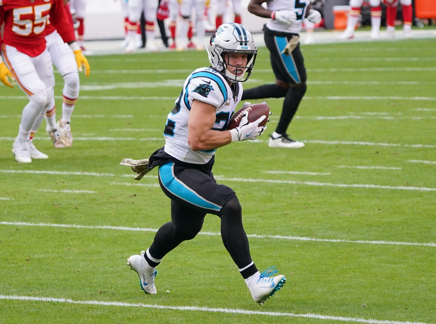 Watch: 49ers RB Christian McCaffrey hauls in impressive TD catch vs. Rams