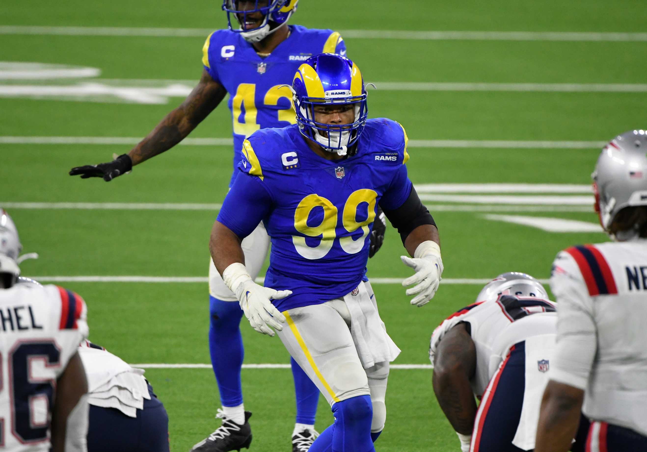 Rams News: Aaron Donald only thing saving PFF's ranking of LA defense -  Turf Show Times