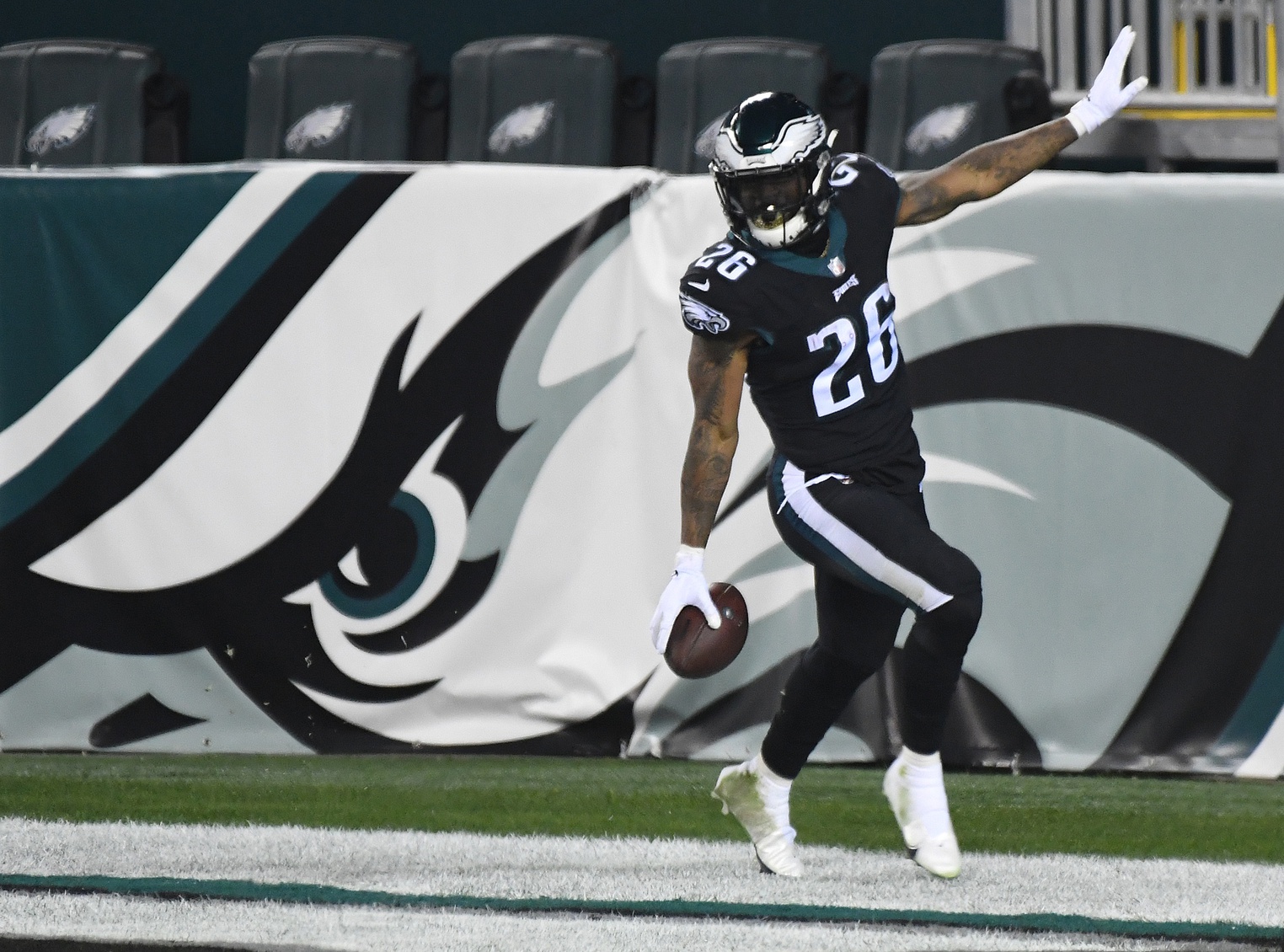 vikings-eagles-mnf-betting-preview-best-bets-player-props-picks