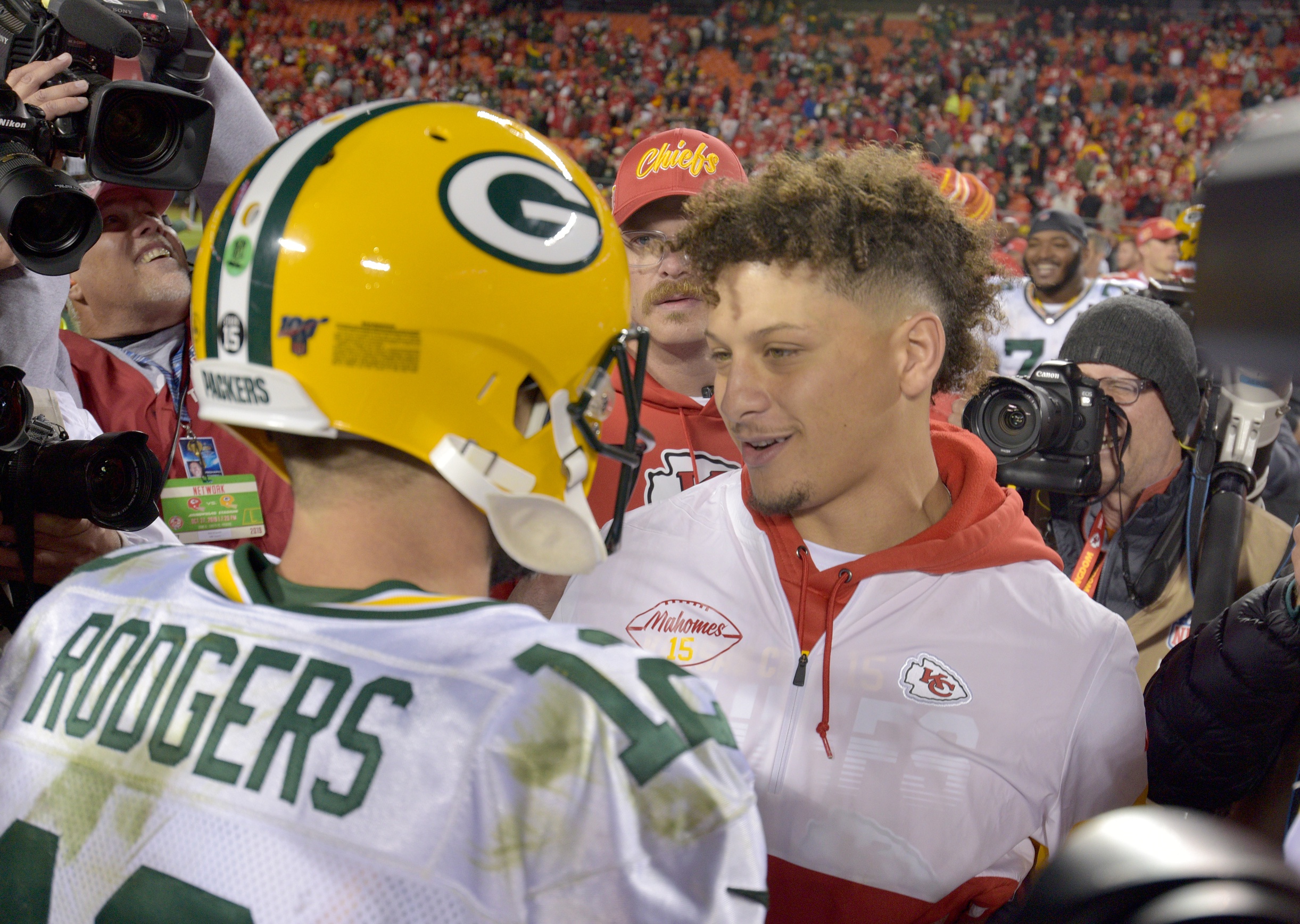 nfl-mvp-2020-aaron-rodgers-is-closer-to-the-mvp-award-than-you-might-think