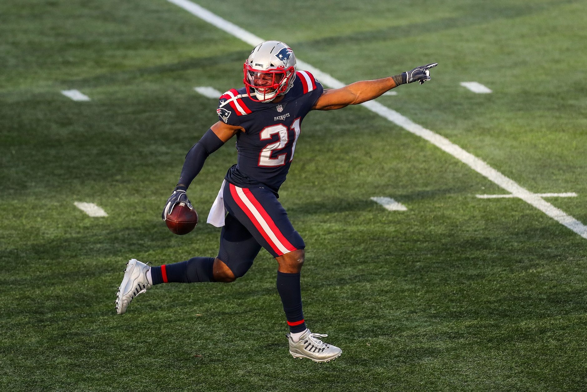 fantasy-football-week-14-start-em-sit-em-idp-leagues-2020