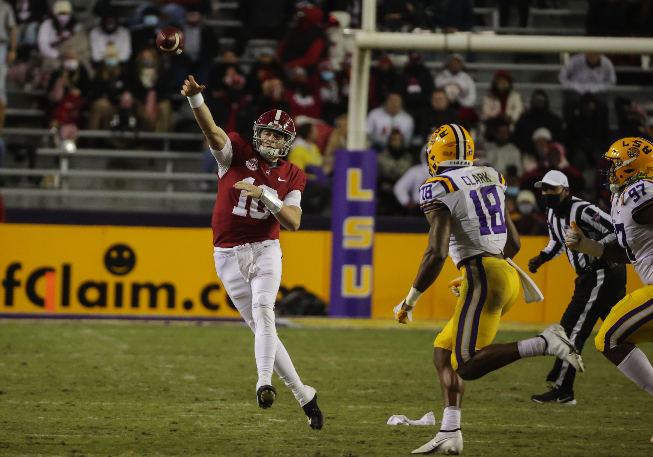 Latest PFF mock draft projects Joe Burrow Bengals reunion with WR Ja'Marr  Chase