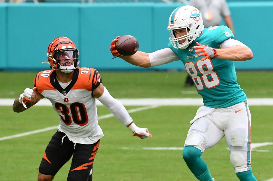 PFF projects a Bengals free agency haul, including Joe Thuney