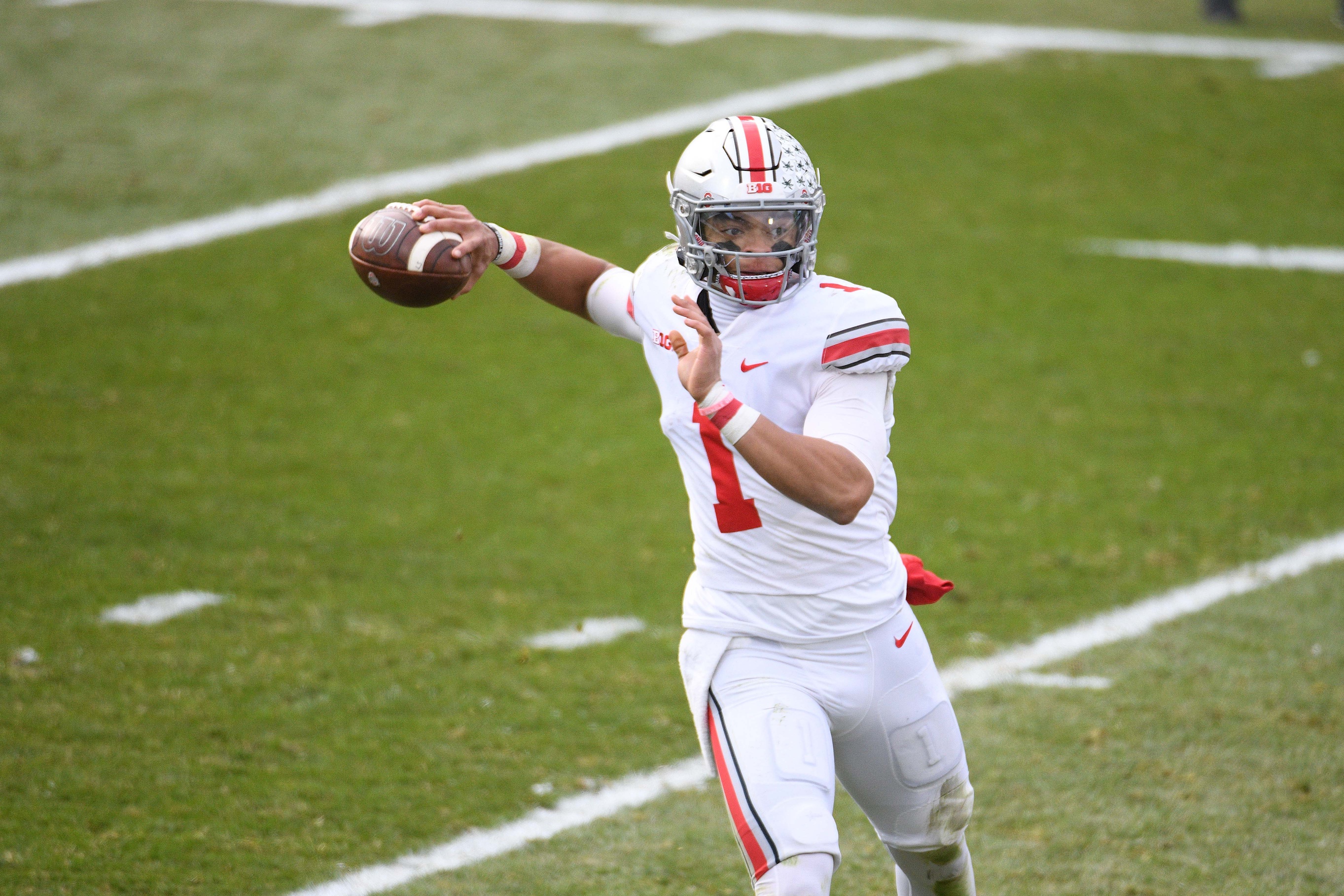 NFL on ESPN - Justin Fields: Top-5 QB 