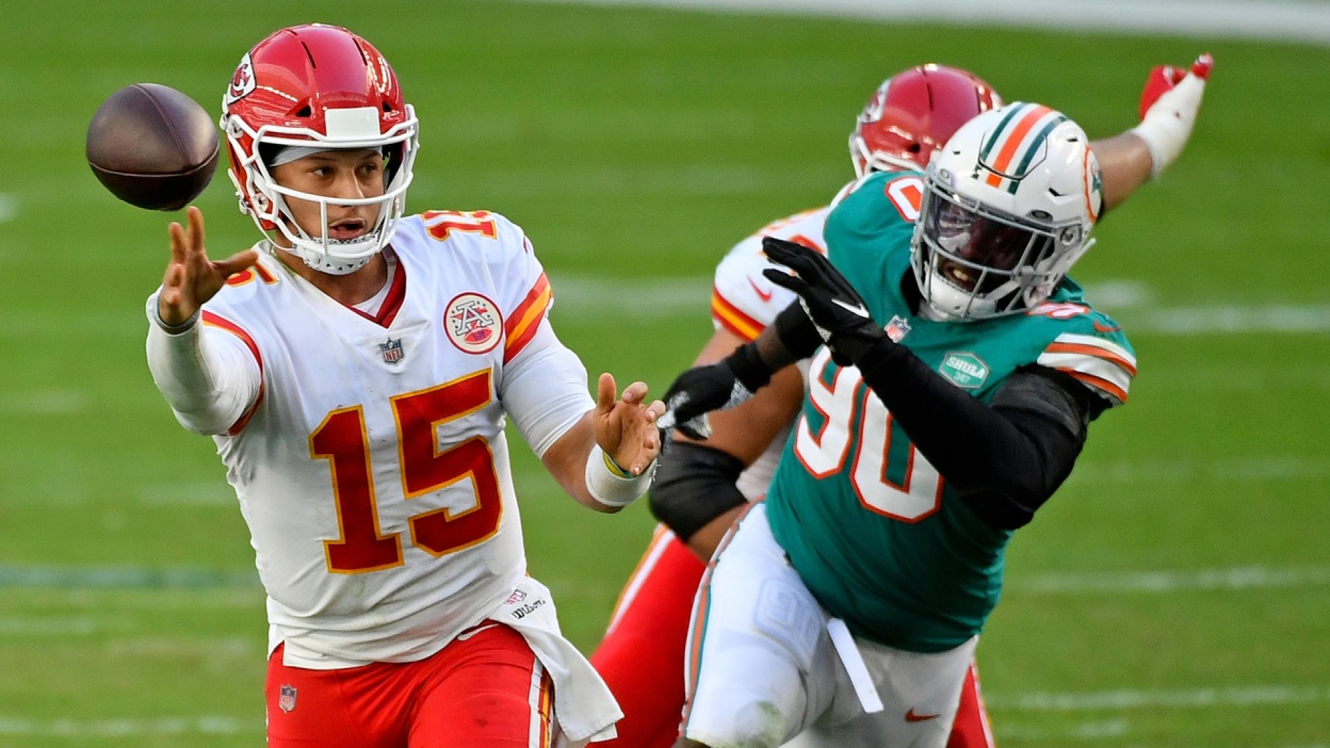 NFL Week 14 PFF ReFocused: Kansas City Chiefs 33, Miami Dolphins 27 | NFL News, Rankings and