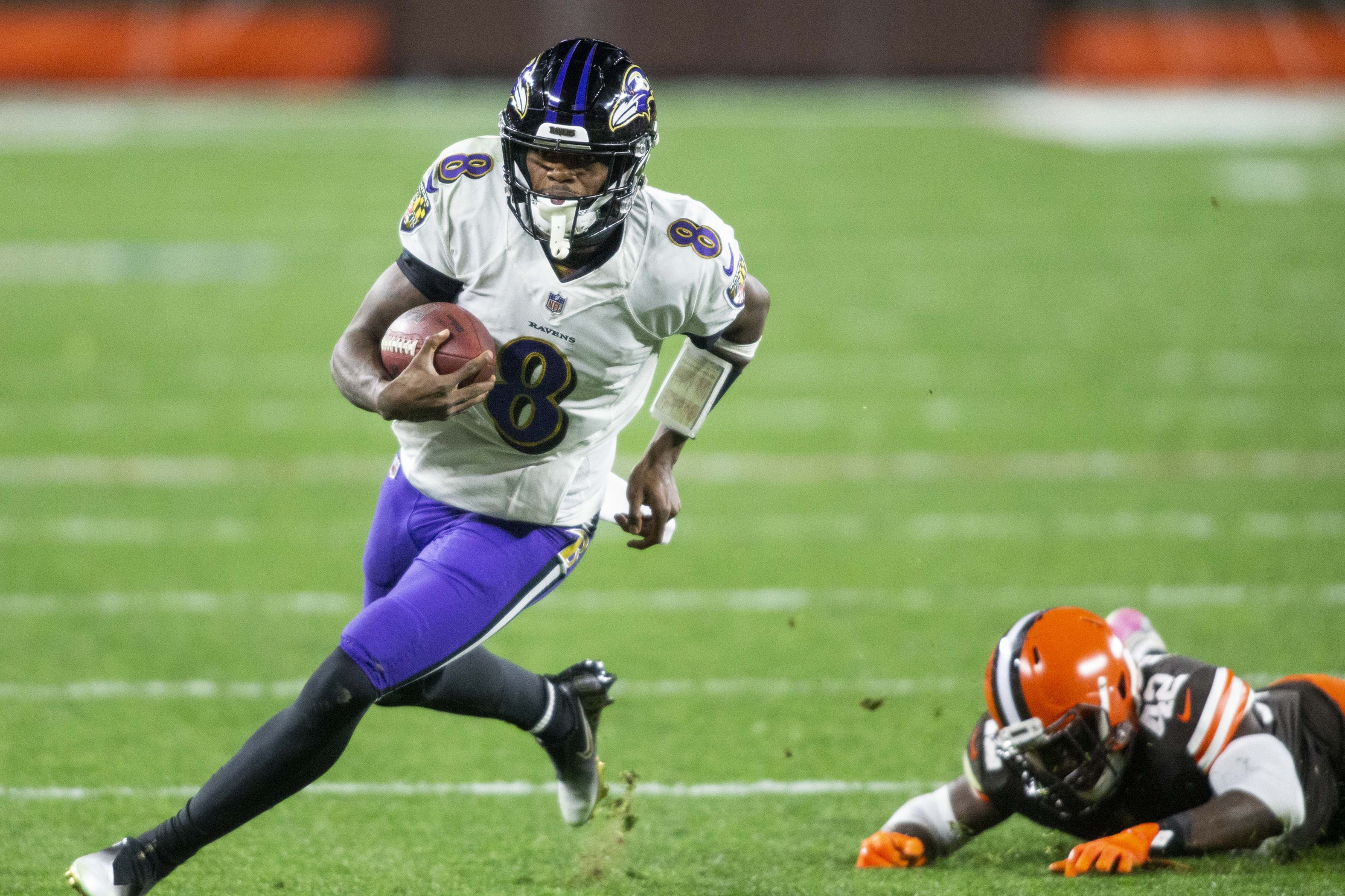 NFL Week 12 Leveraging Tails: Bombs away for Joe Burrow's Bengals vs  pass-funnel Titans defense, NFL and NCAA Betting Picks