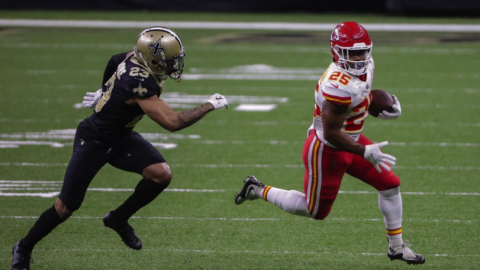 Clyde Edwards-Helaire injury update: Chiefs RB suffered ankle sprain vs.  Chargers