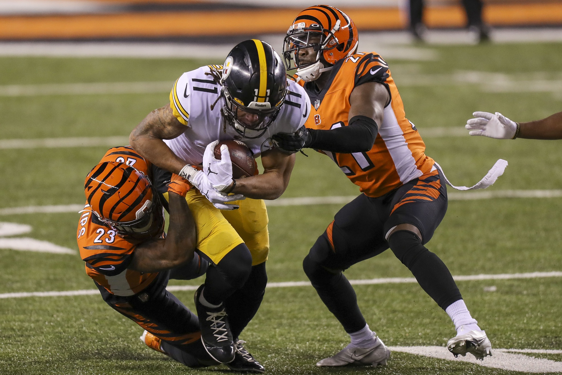 Refocused, NFL Week 17: Pittsburgh Steelers 16, Cincinnati Bengals 13, NFL  News, Rankings and Statistics