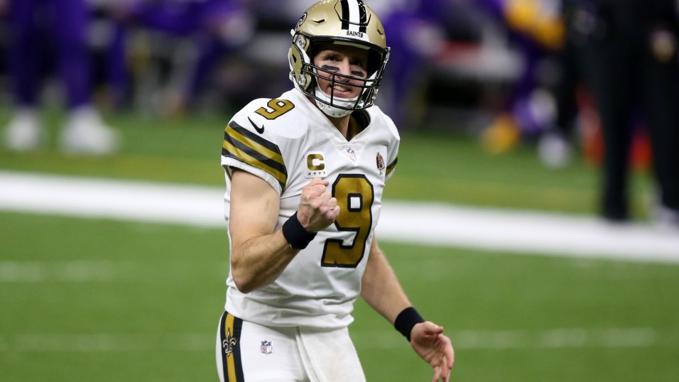 NFL playoff prop picks: Alvin Kamara, Nick Chubb, Tom Brady and