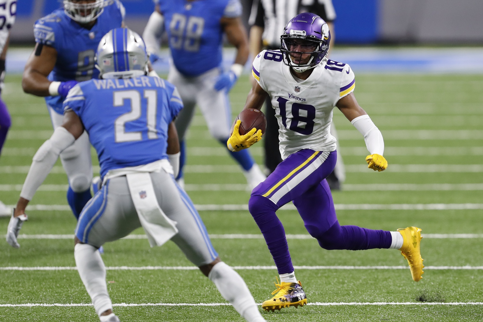 Cousins throws 3 TDs, Vikings end with 37-35 win over Lions