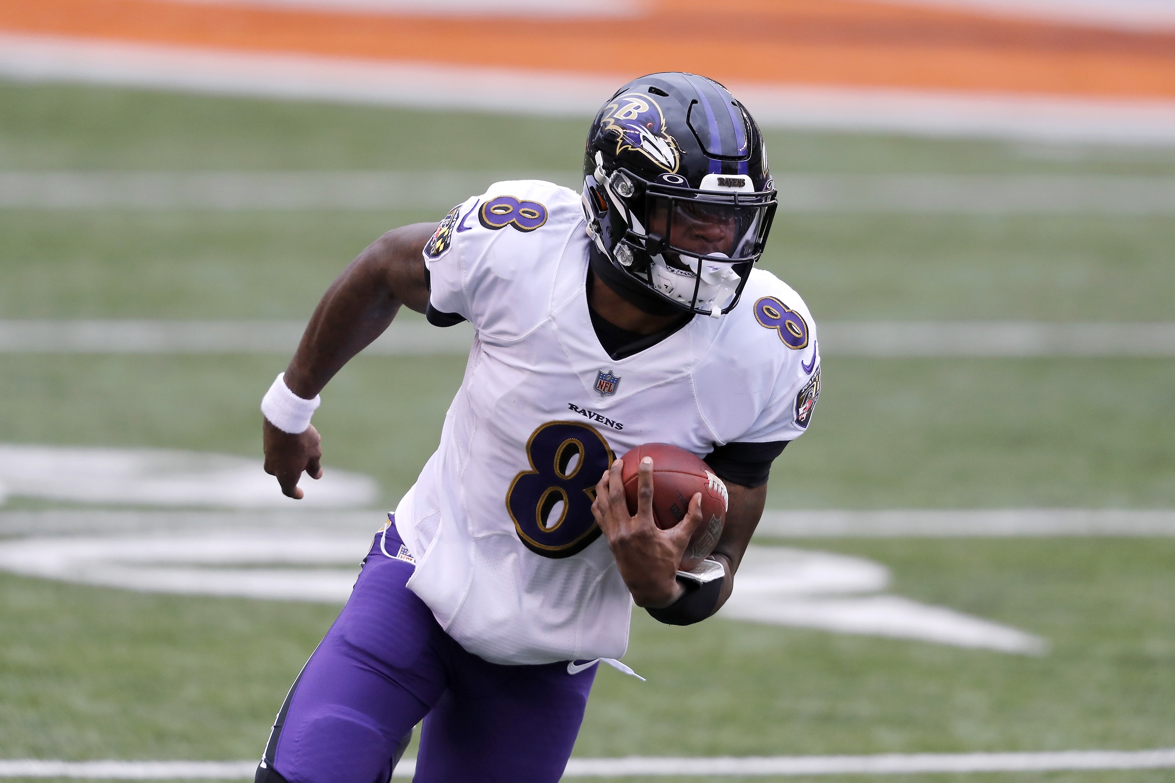 Lamar Jackson, Ravens hold on to beat Cincinnati 27-24. Bengals 0-2 for  second straight year - The San Diego Union-Tribune